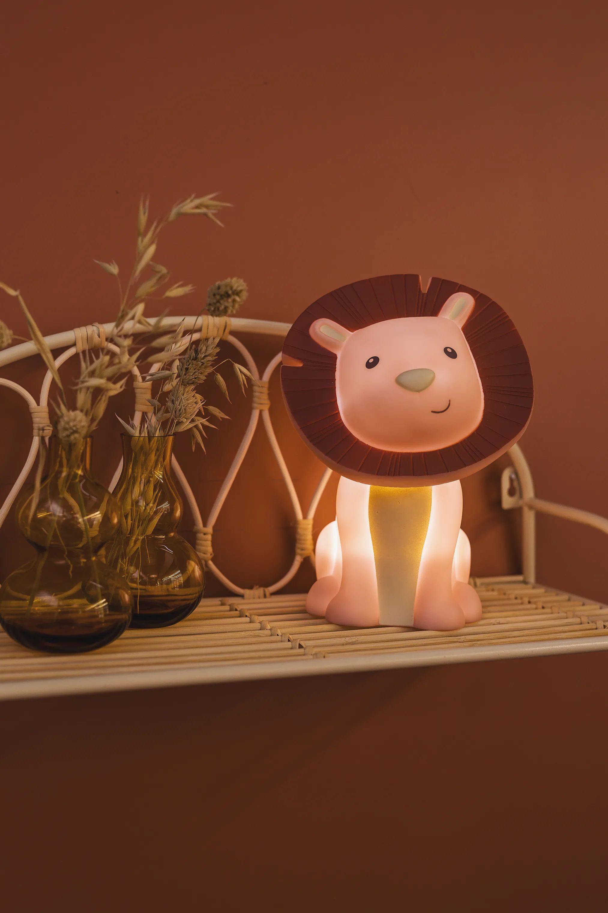Atelier Pierre Junior Bordlamper Bordlampe - Løven Hakuna i Magnolia, 2