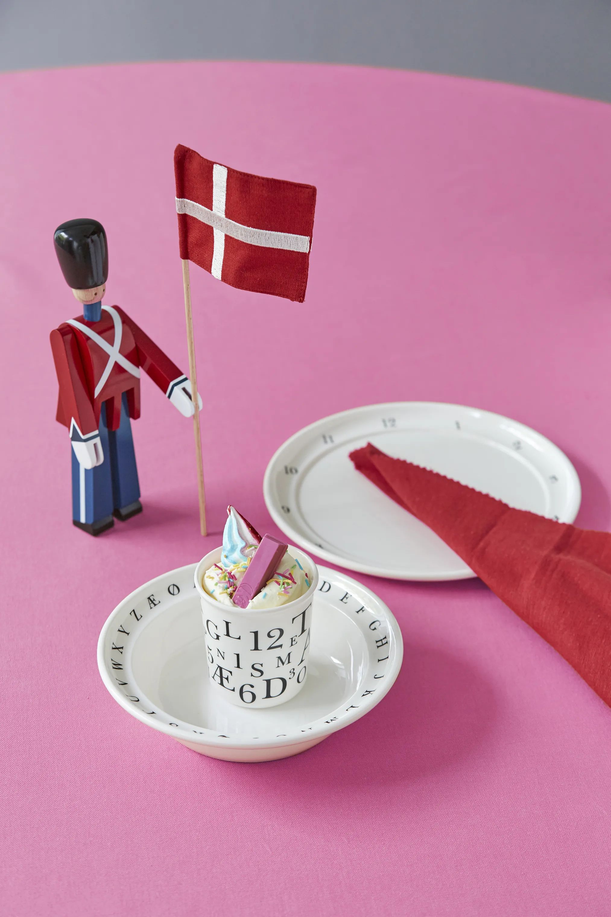 Kay Bojesen Øvrige figurer Figurines Fanebærer i 29,5 cm, 3