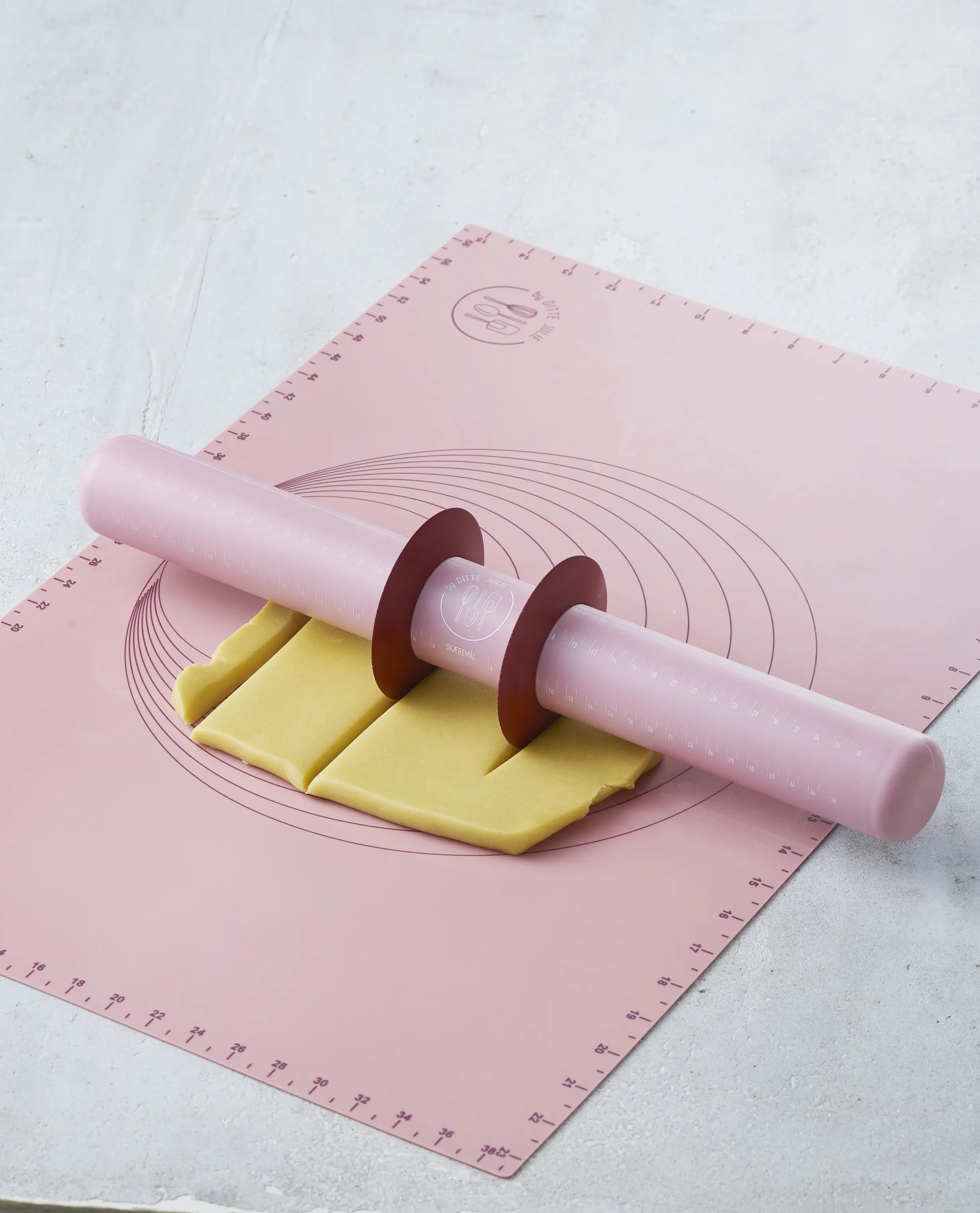by Ditte Julie Kageruller Skæreskive - 2 stk. i Mørk rosa, 2