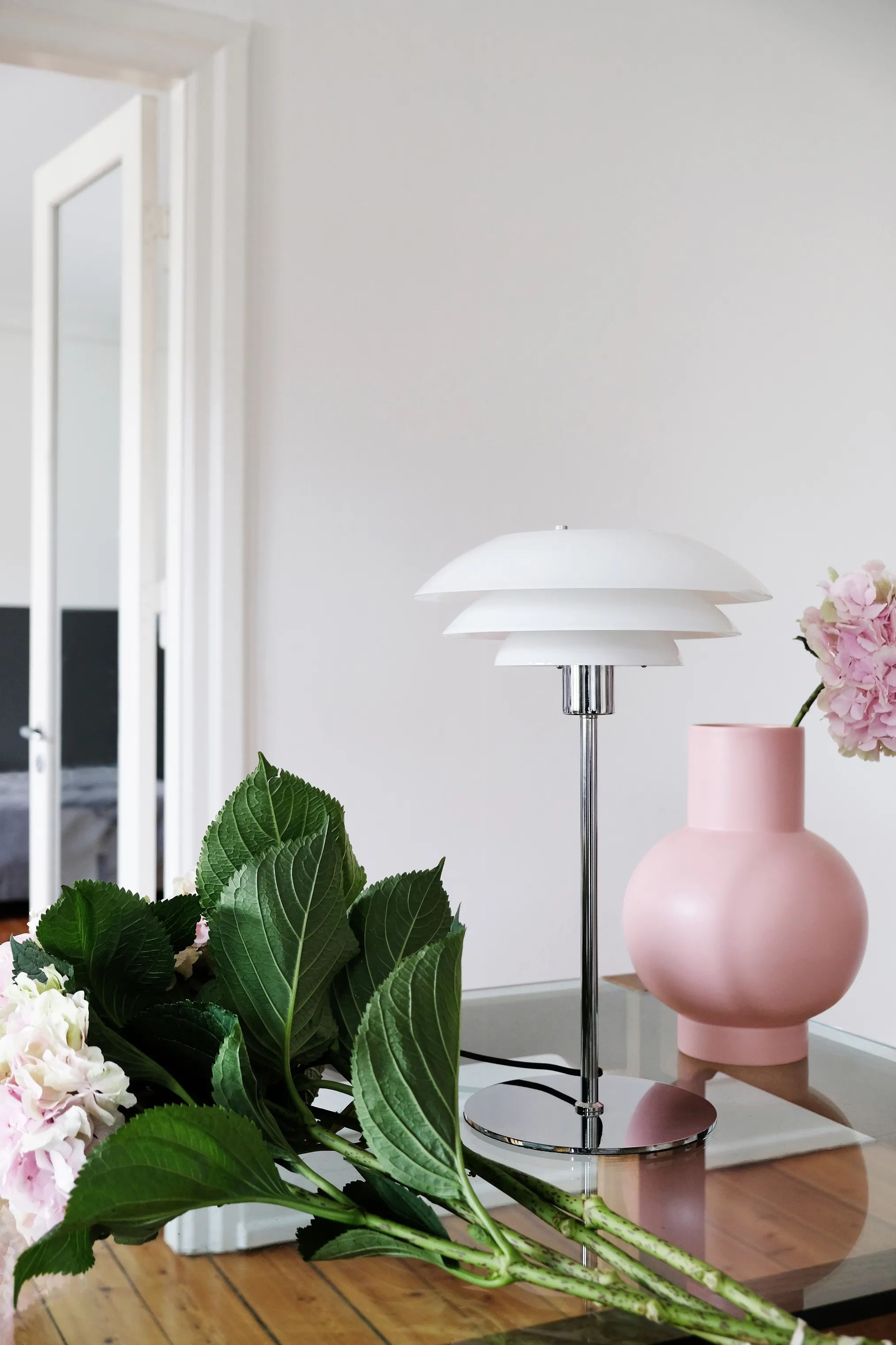 Dyberg Larsen Bordlamper DL31 Bordlampe i Opal, 2