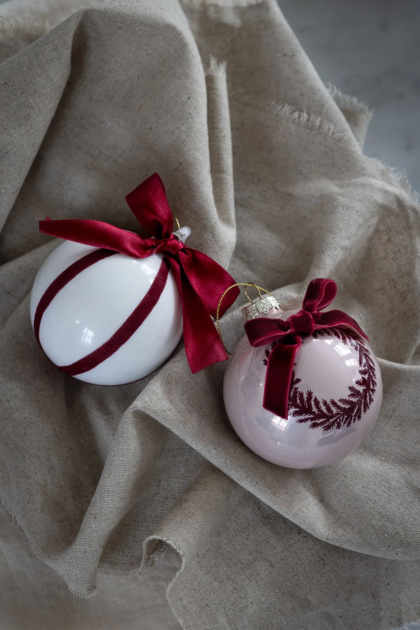 Casa Christmas Julekugler Julekugle i Rosa/bordeaux krans, 2