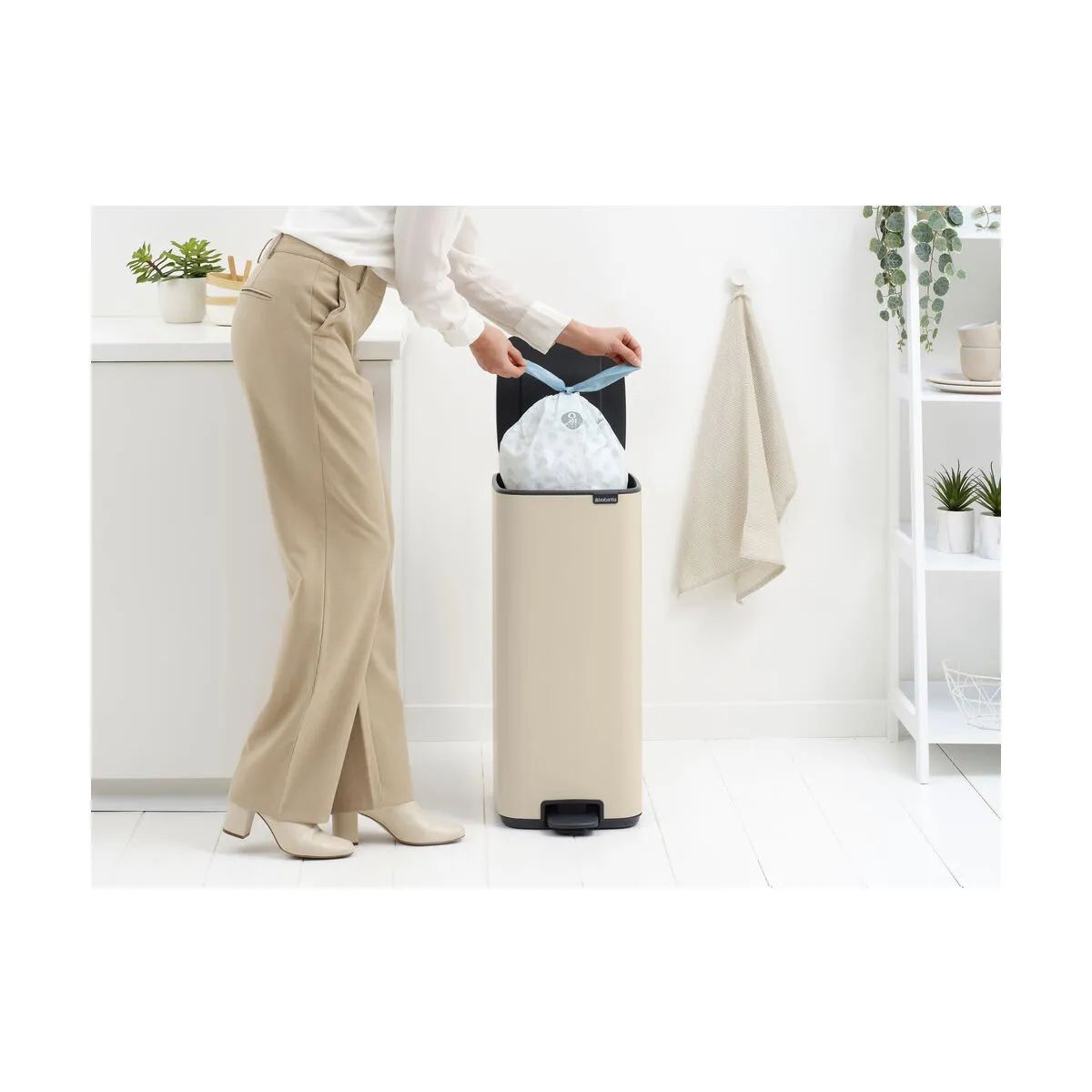 Brabantia Pedalspande Bo Pedalspand i Soft beige, 30 L, 6