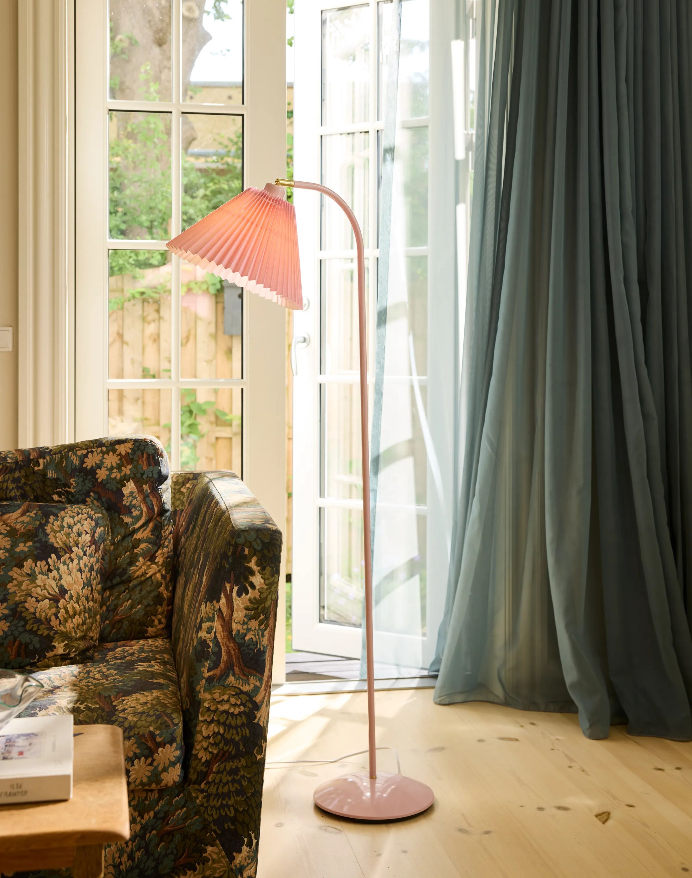 Halo Design Gulvlamper Medina Gulvlampe i Rosa, 2