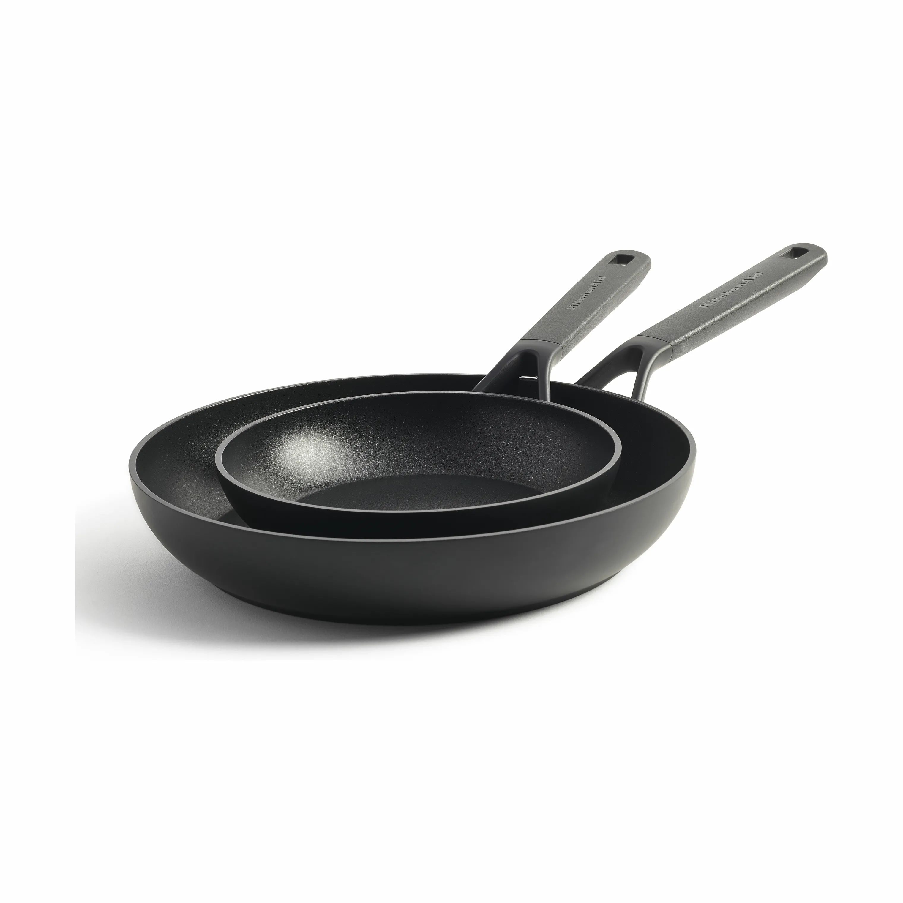 KitchenAid Stegepander Classic Stegepandesæt - 2 dele i Sort, Ø 24/28 cm, 1