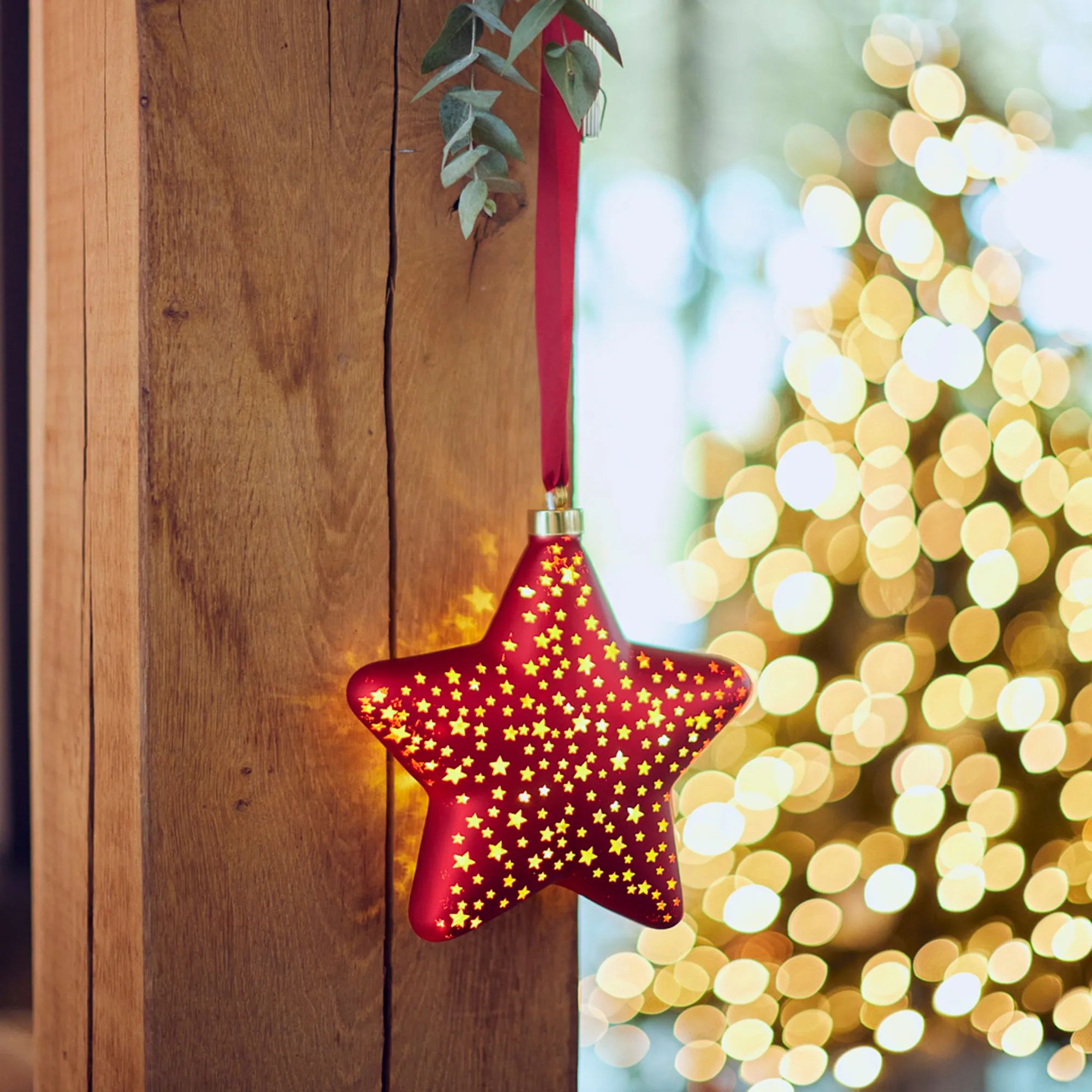 Casa Christmas Juleophæng LED Glasstjerne i Rød, 20 cm, 2