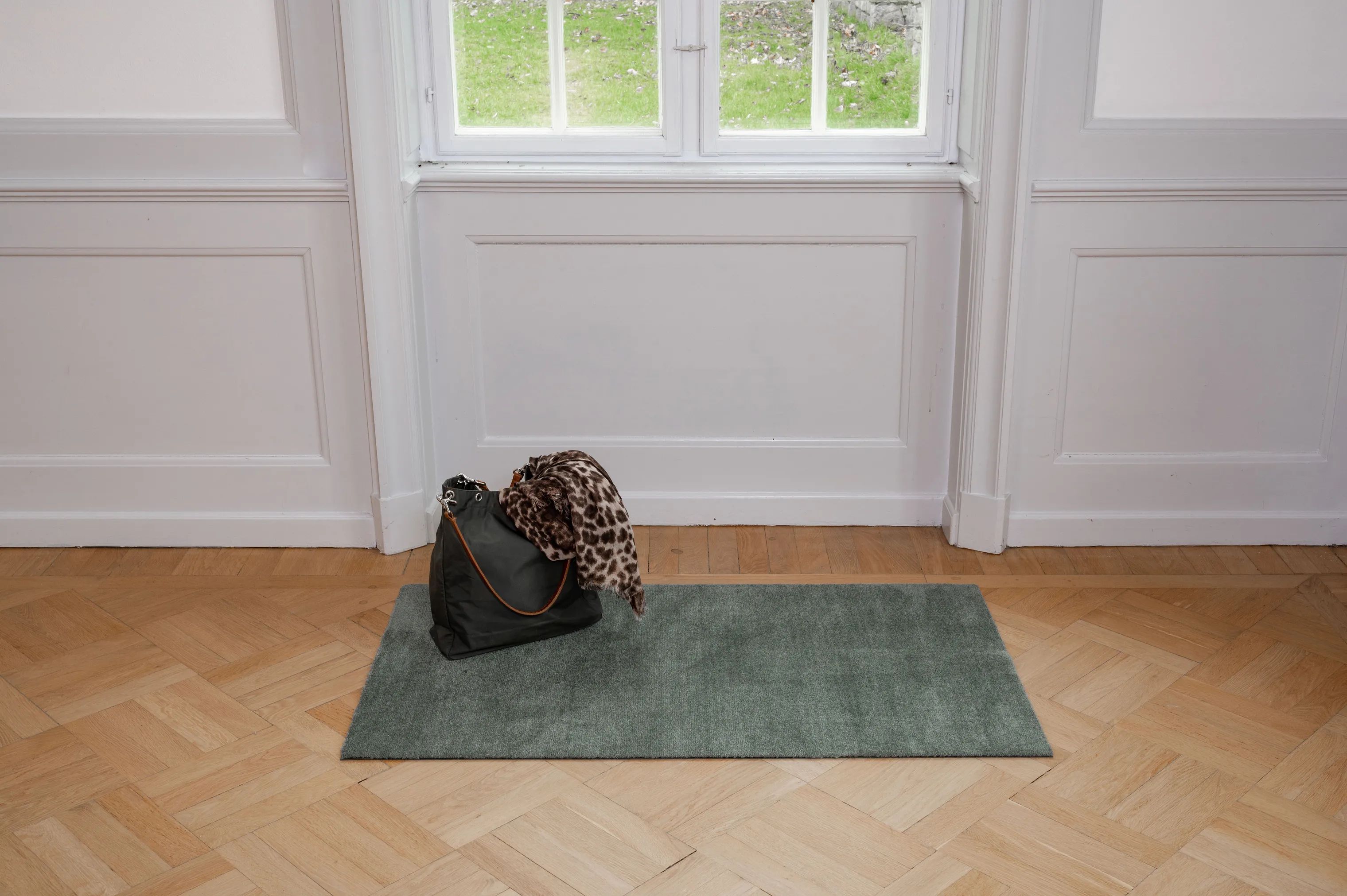 Tica Copenhagen Gulvtæpper Uni Color Løber i støvet grøn, B67 x L120 cm, 2