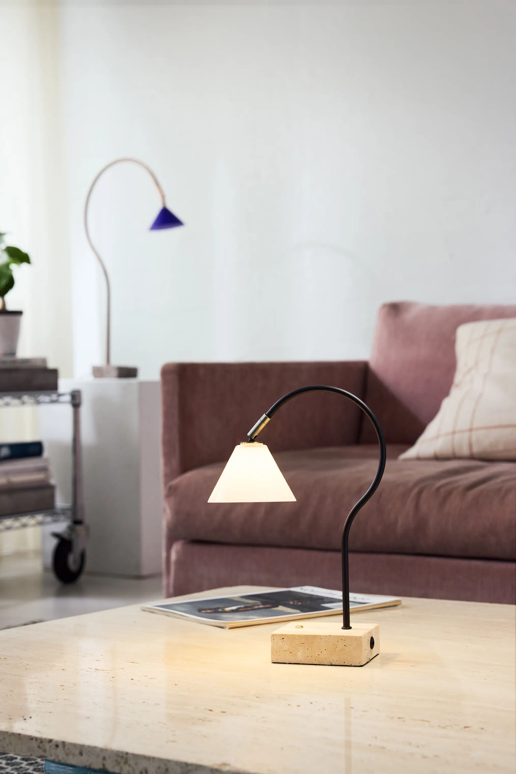 Halo Design Bordlamper Question Bordlampe i Sort/Opal, 2