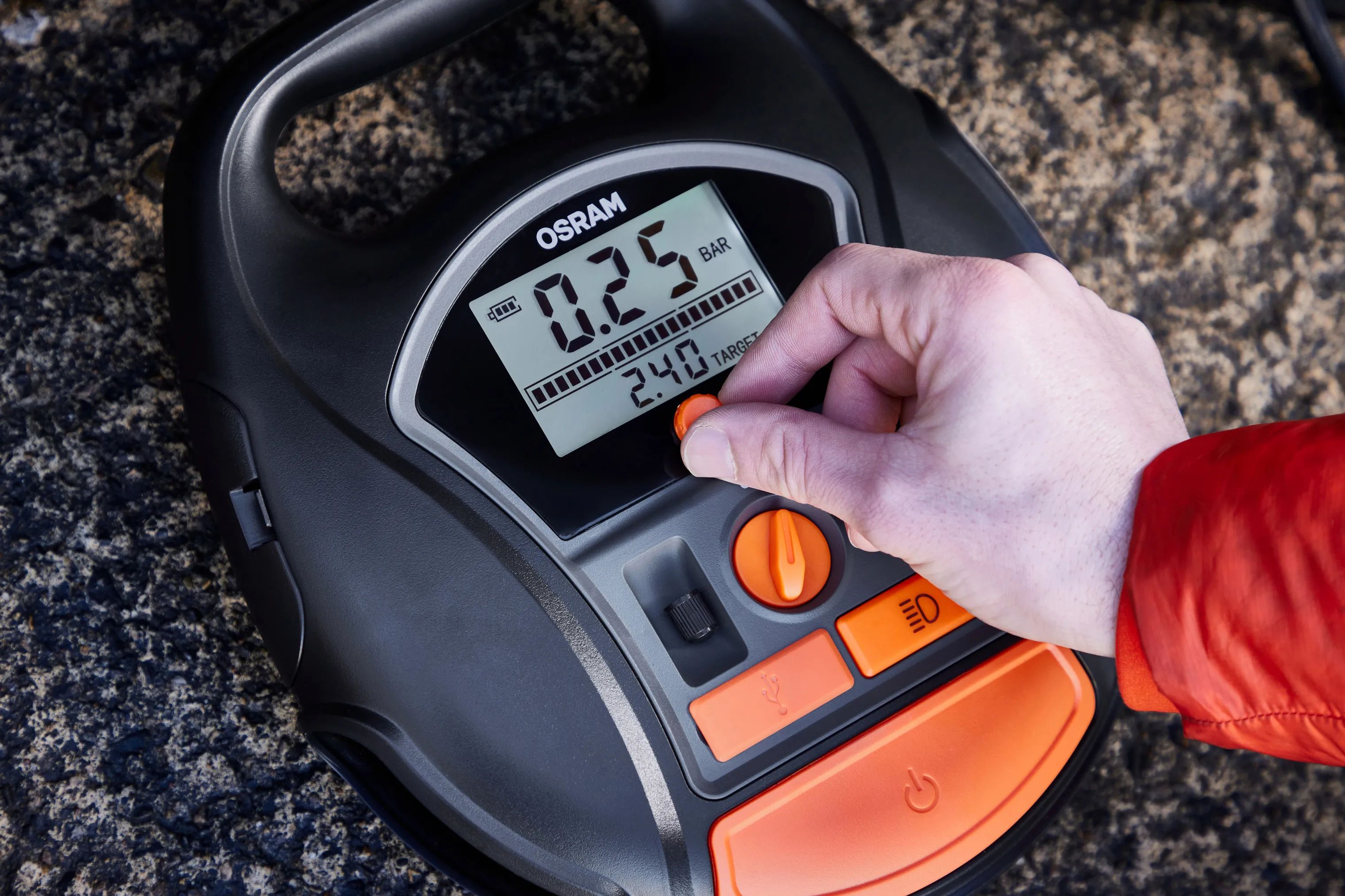 OSRAM Øvrigt haveudstyr Trådløs Luftkompressor i sort/orange, 1