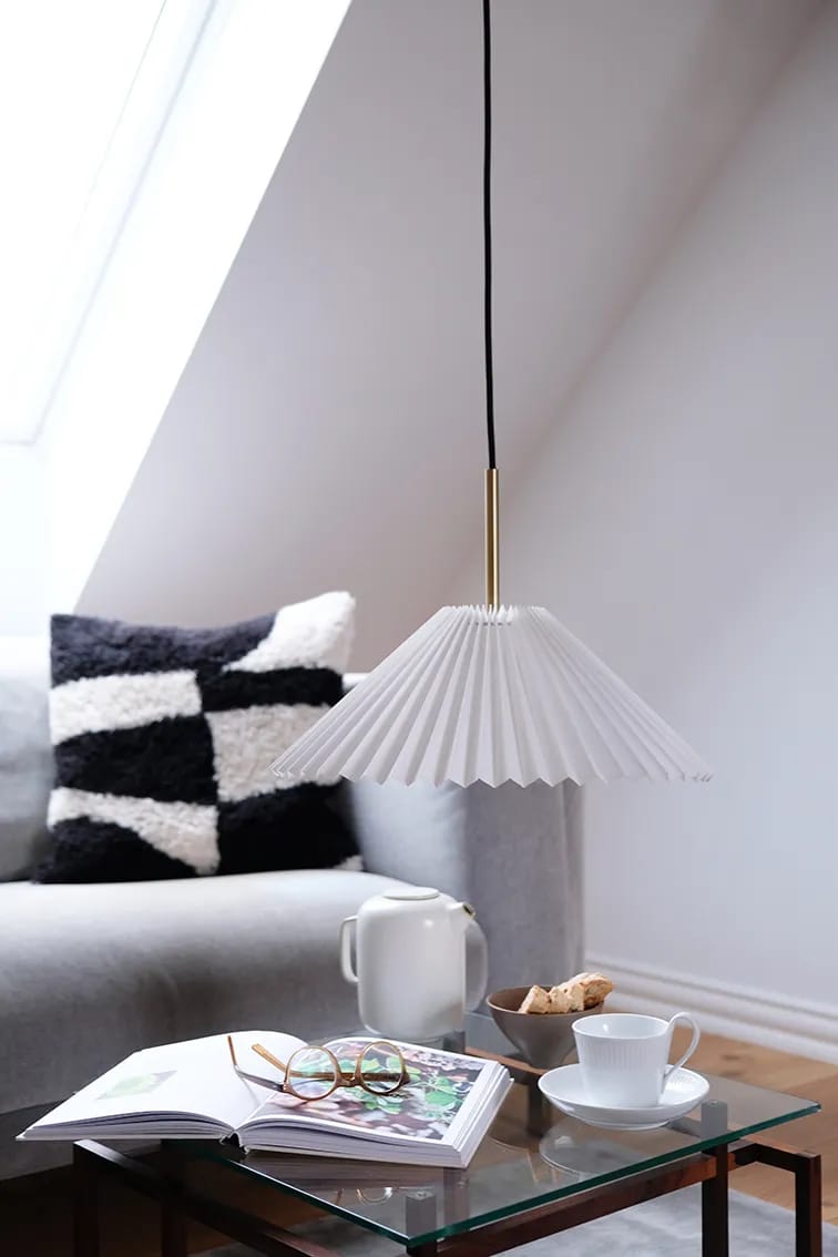 CASA Living Pendler Bloom Pendel i Hvid/messingfarvet, 2