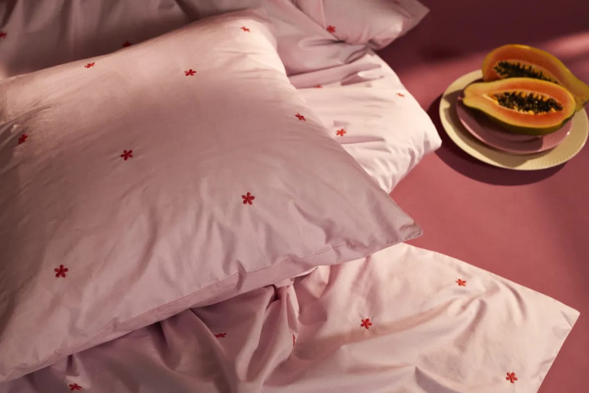 Juna Sengetøj Daisy Sengetøj i Pink/Rød, B200 x L220 cm, 3