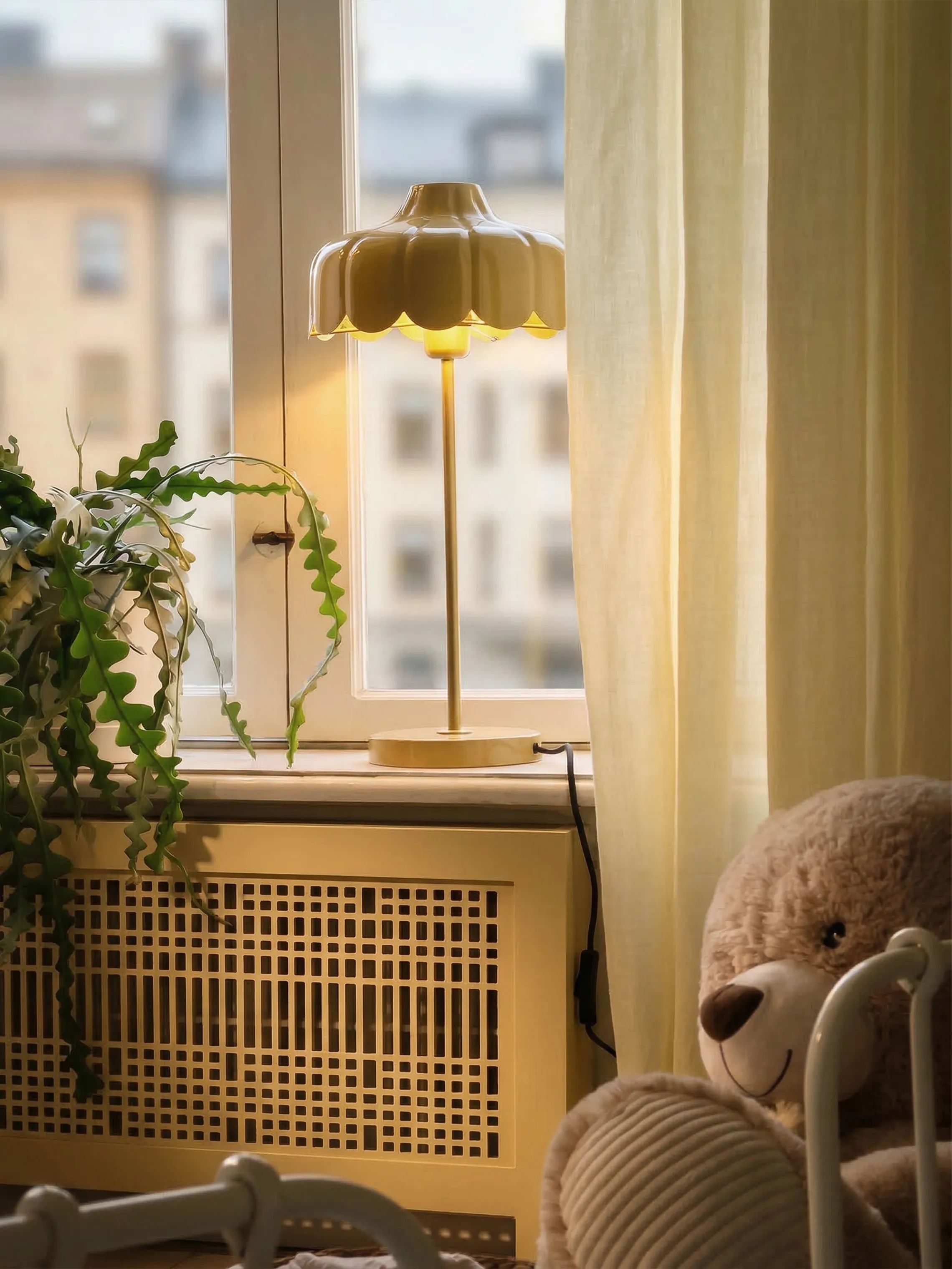 PR Home Bordlamper Wells Bordlampe i Gul, 2