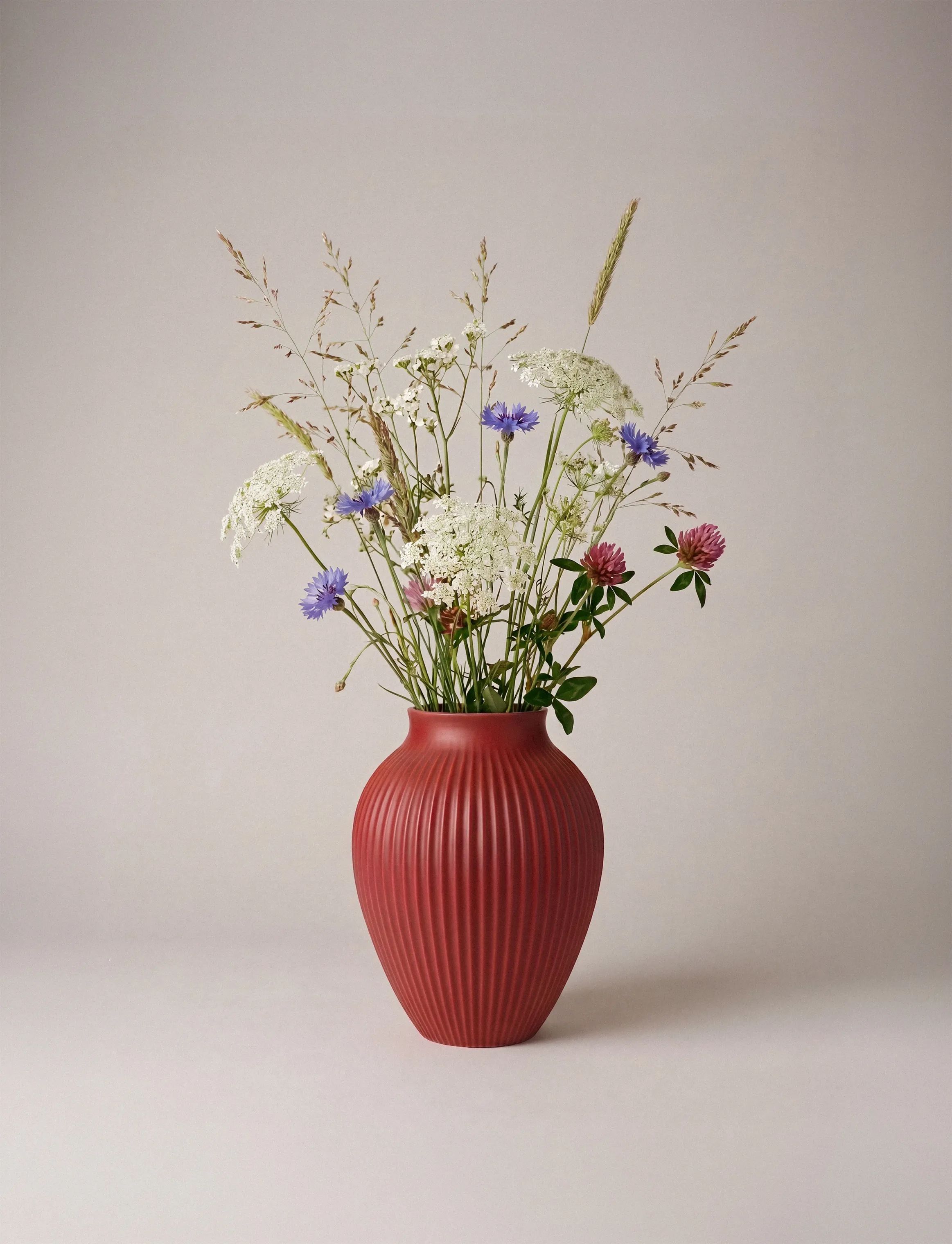 Knabstrup Keramik Vaser Riller Vase i Soft cherry, 27 cm, 2