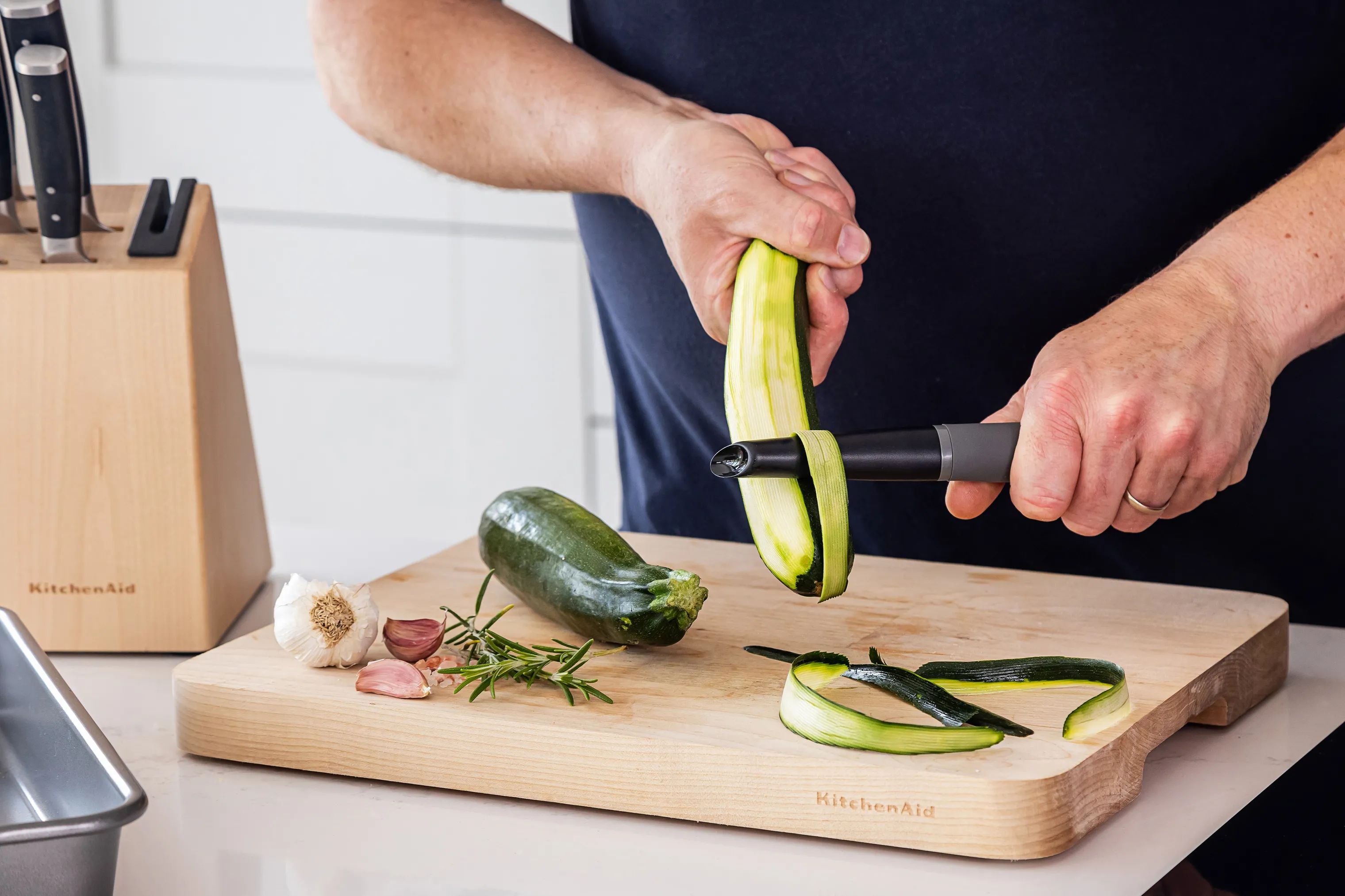 KitchenAid Grøntsags- og kartoffelskrællere Coreline Soft Grip Skrællekniv i grey, 2