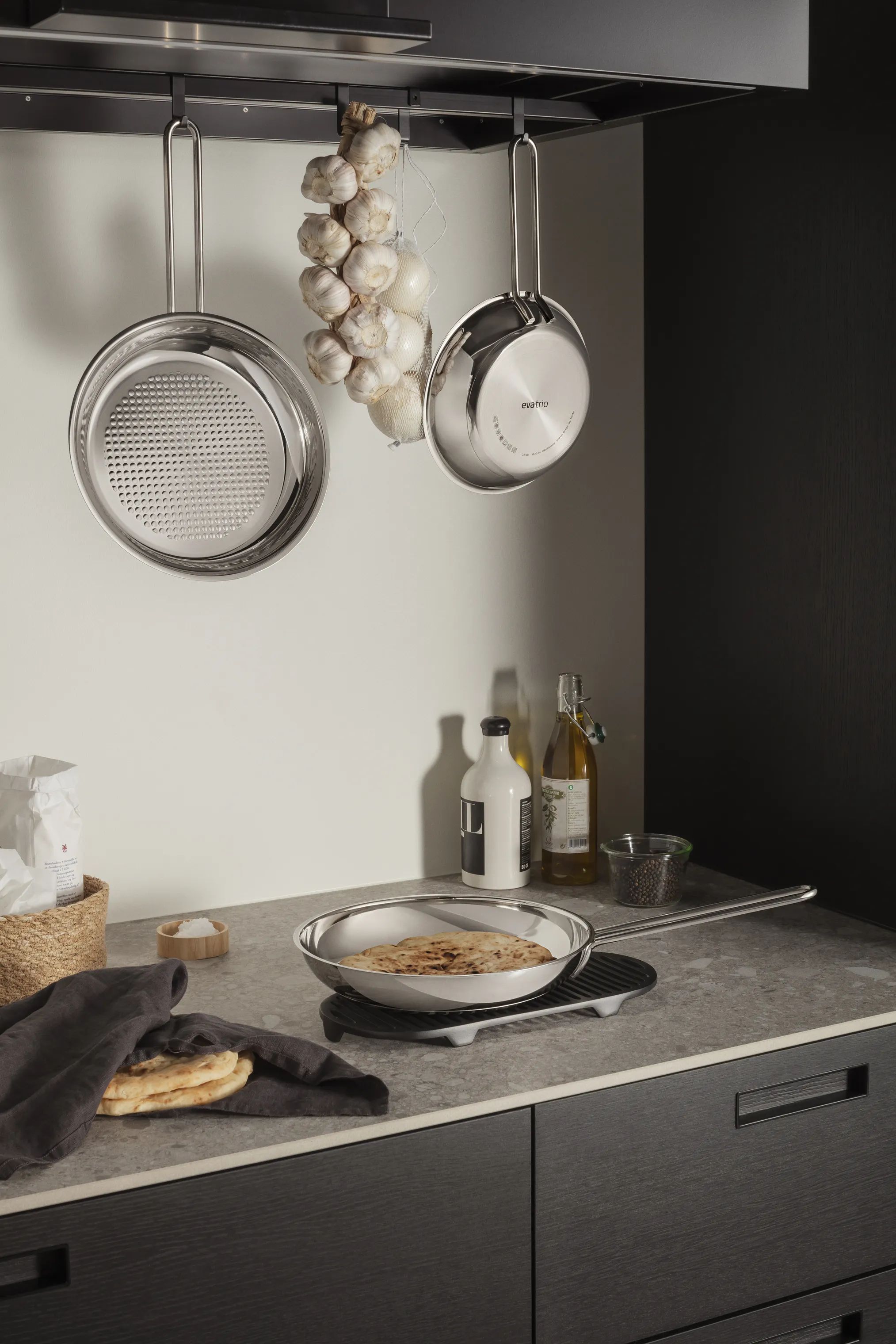 Eva Trio Stegepander Honeycomb Rec. Stainless Steel Stegepande i 20 cm, 2