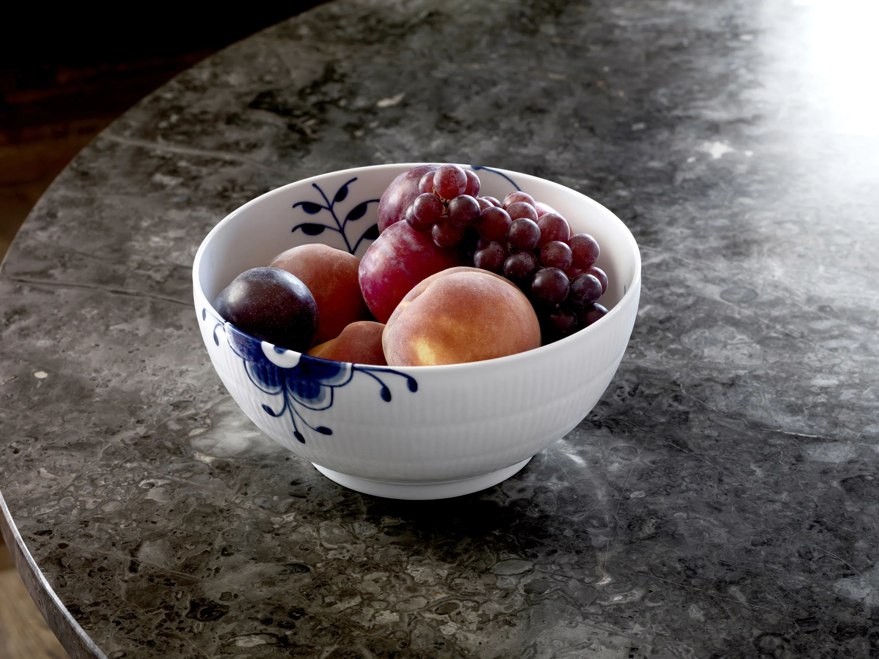 Royal Copenhagen Serveringsskåle Blå Mega Riflet Skål i 24 cm, 2