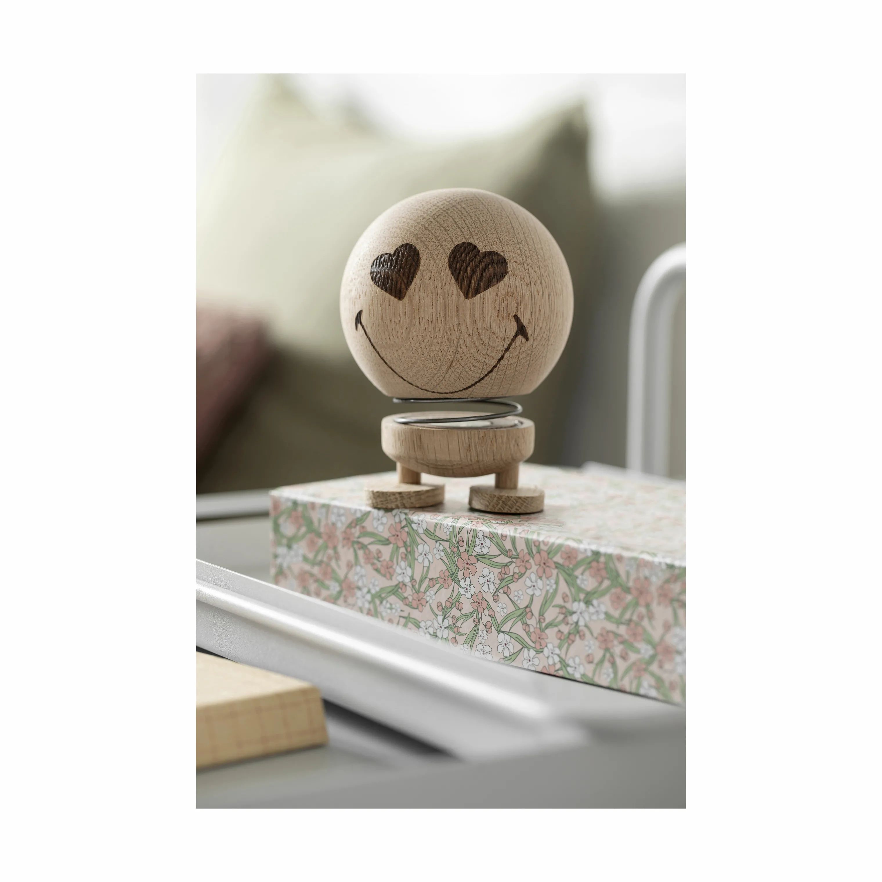 Hoptimist Øvrige figurer Woody - Smiley Love i Raw oak, 9,5 cm, 2