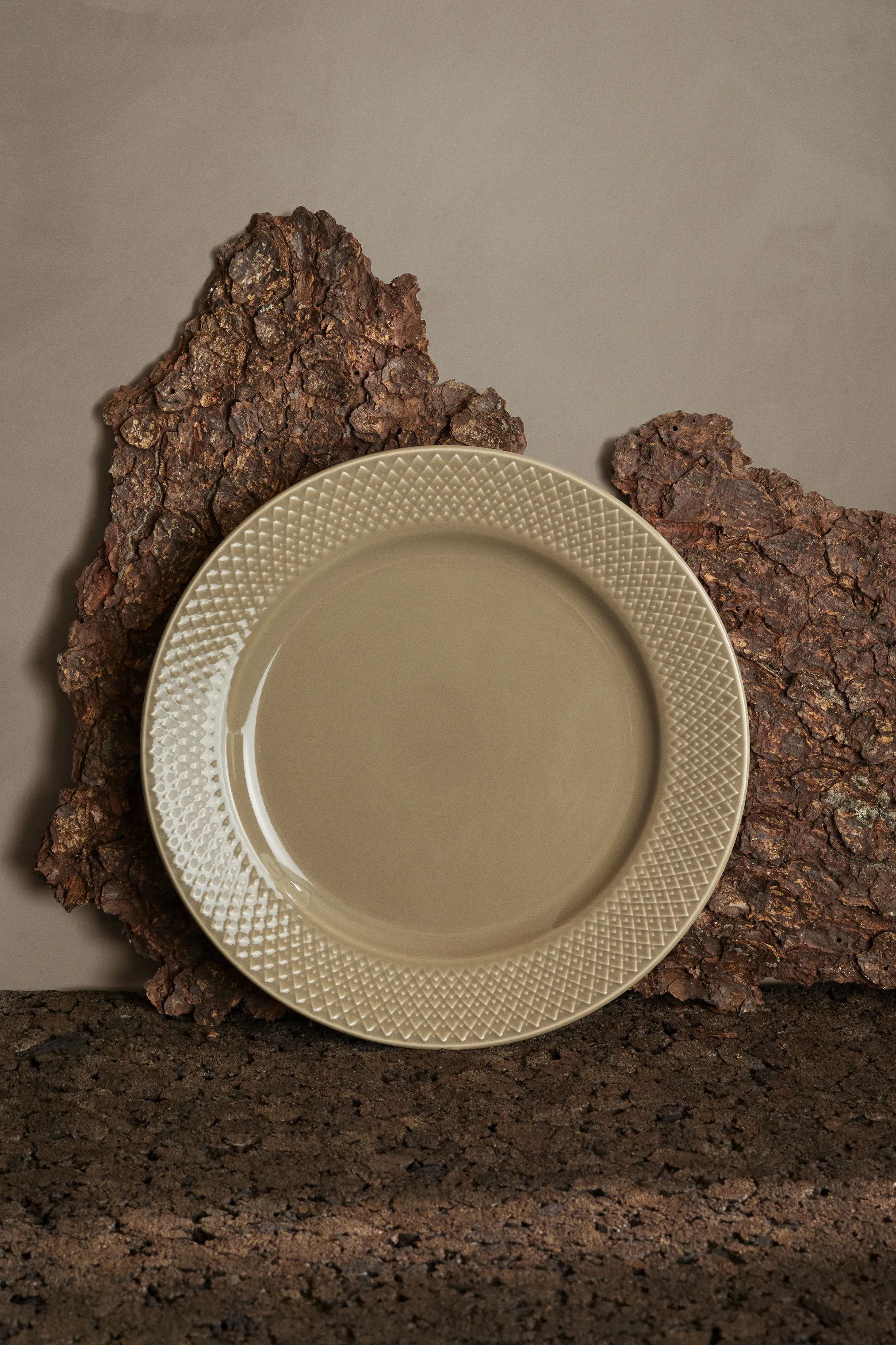 Lyngby Porcelæn Middagstallerkener Rhombe Earth Middagstallerken i Marble, 27 cm, 2