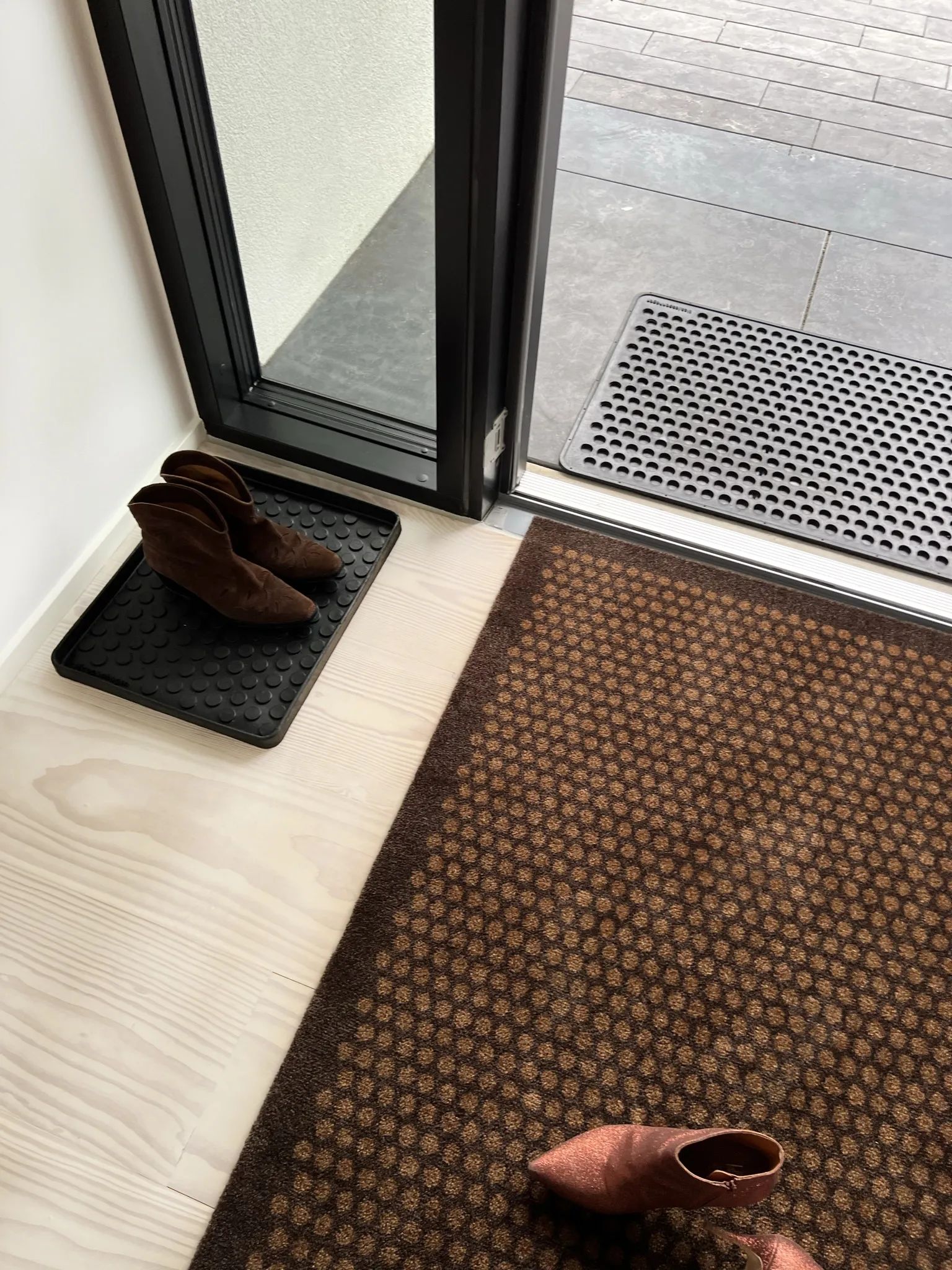 Tica Copenhagen Gulvtæpper Dot Gulvtæppe i brun/cognac, B90 x L130 cm, 6