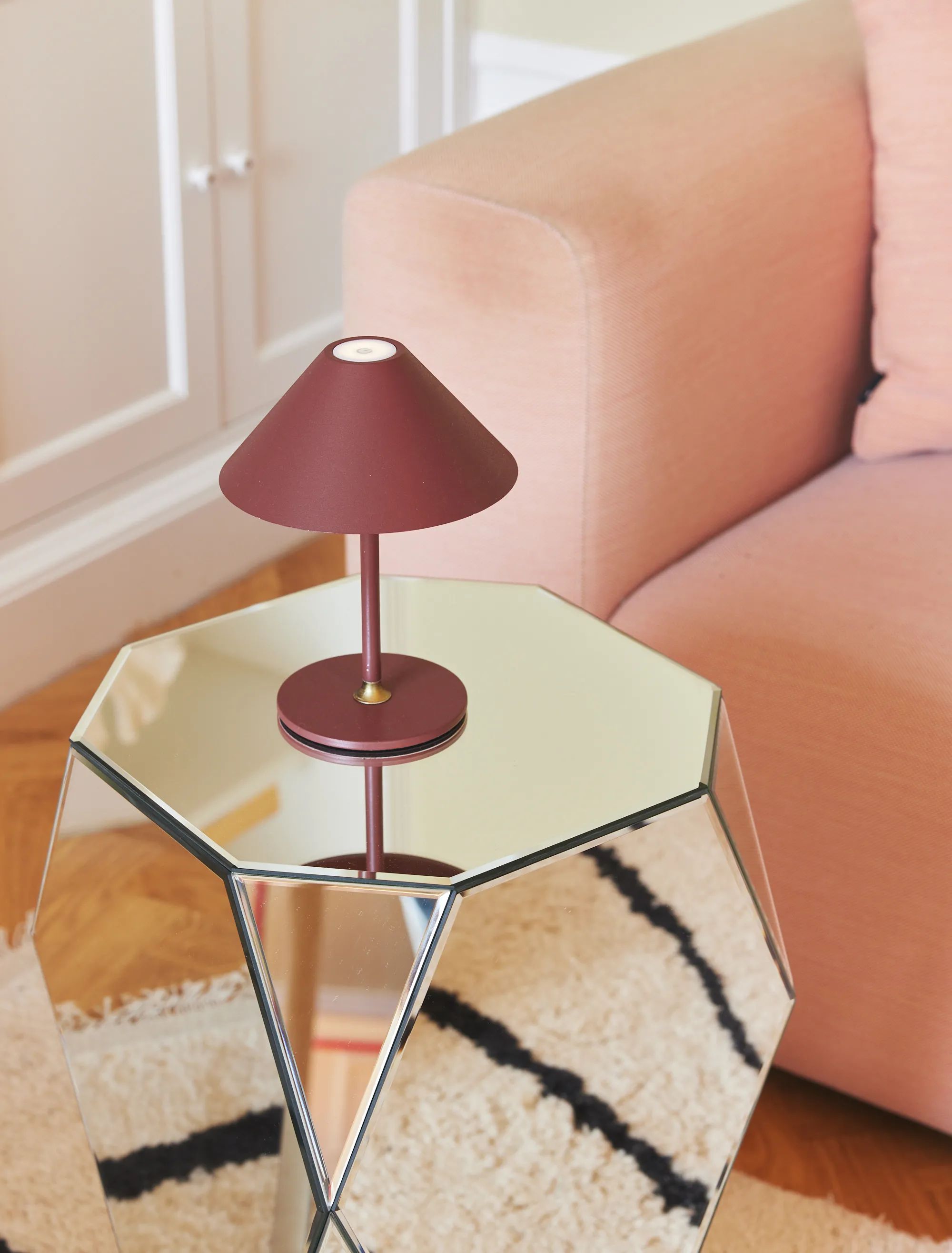 Halo Design Bordlamper Hygge Bordlampe i Maroon, 2