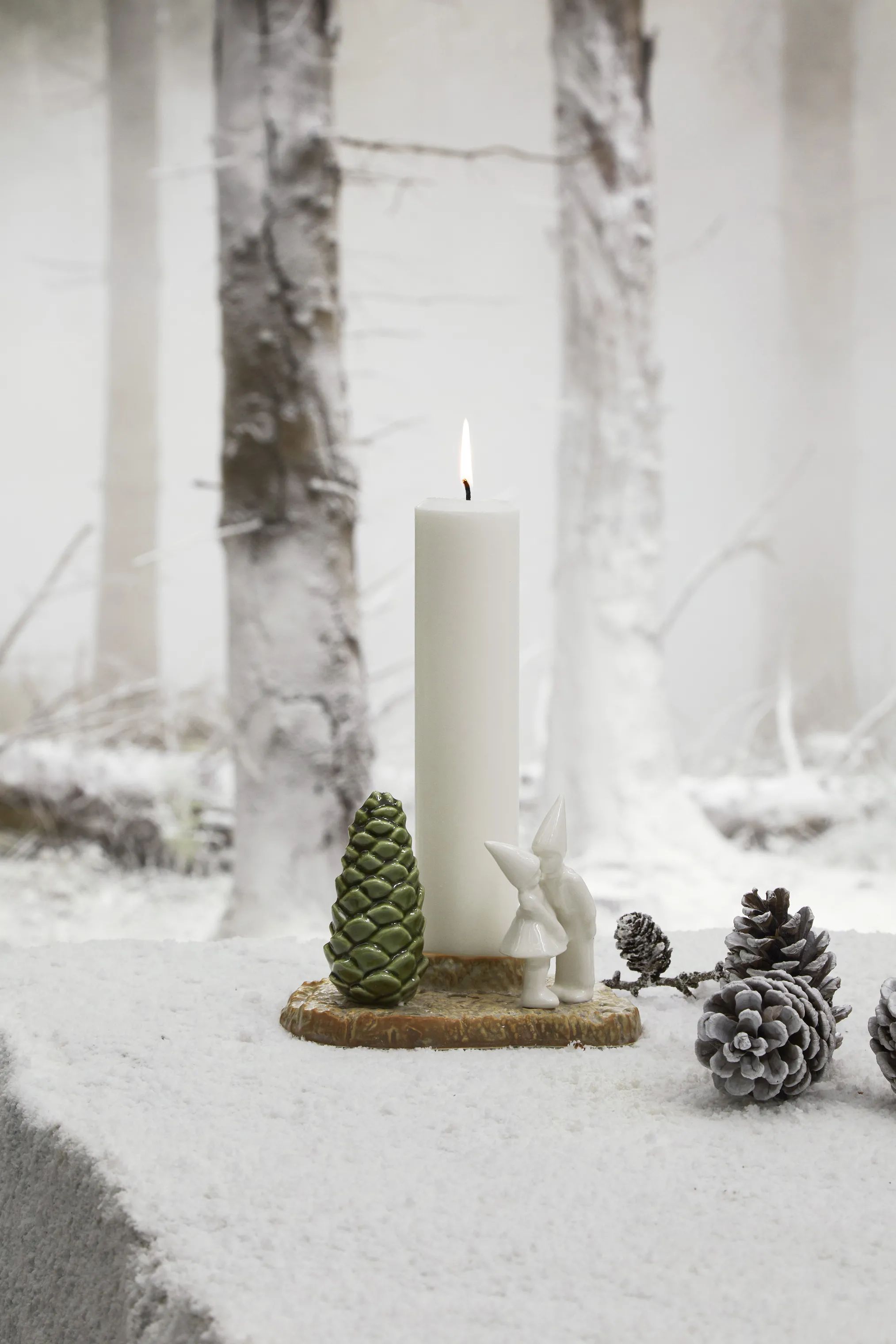 Kähler Kronelysestage Christmas Tales Lysestage - Julekys i Hvid, 2
