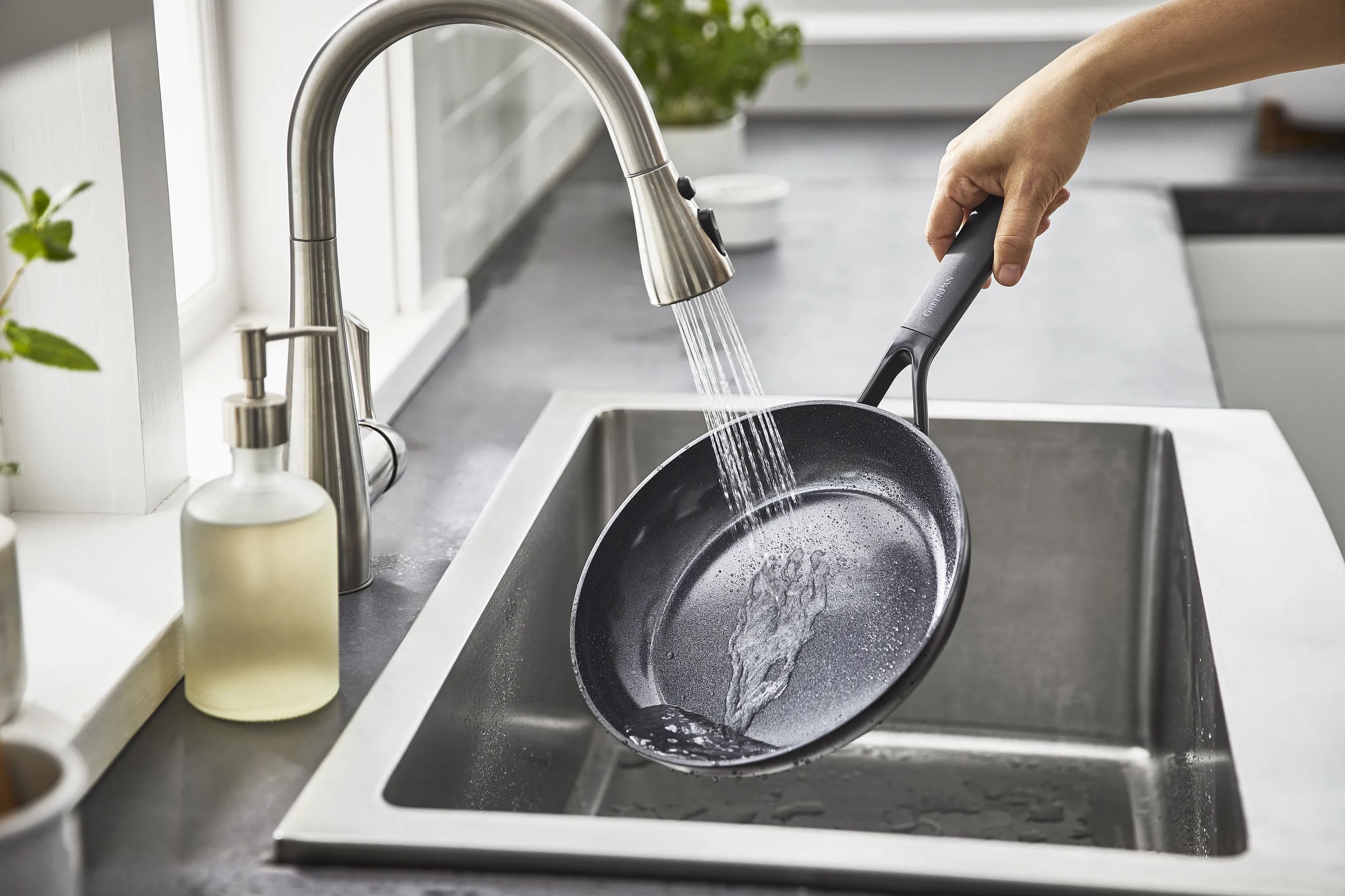 Greenpan Stegepander Smartshape Pandesæt i Sort, 3