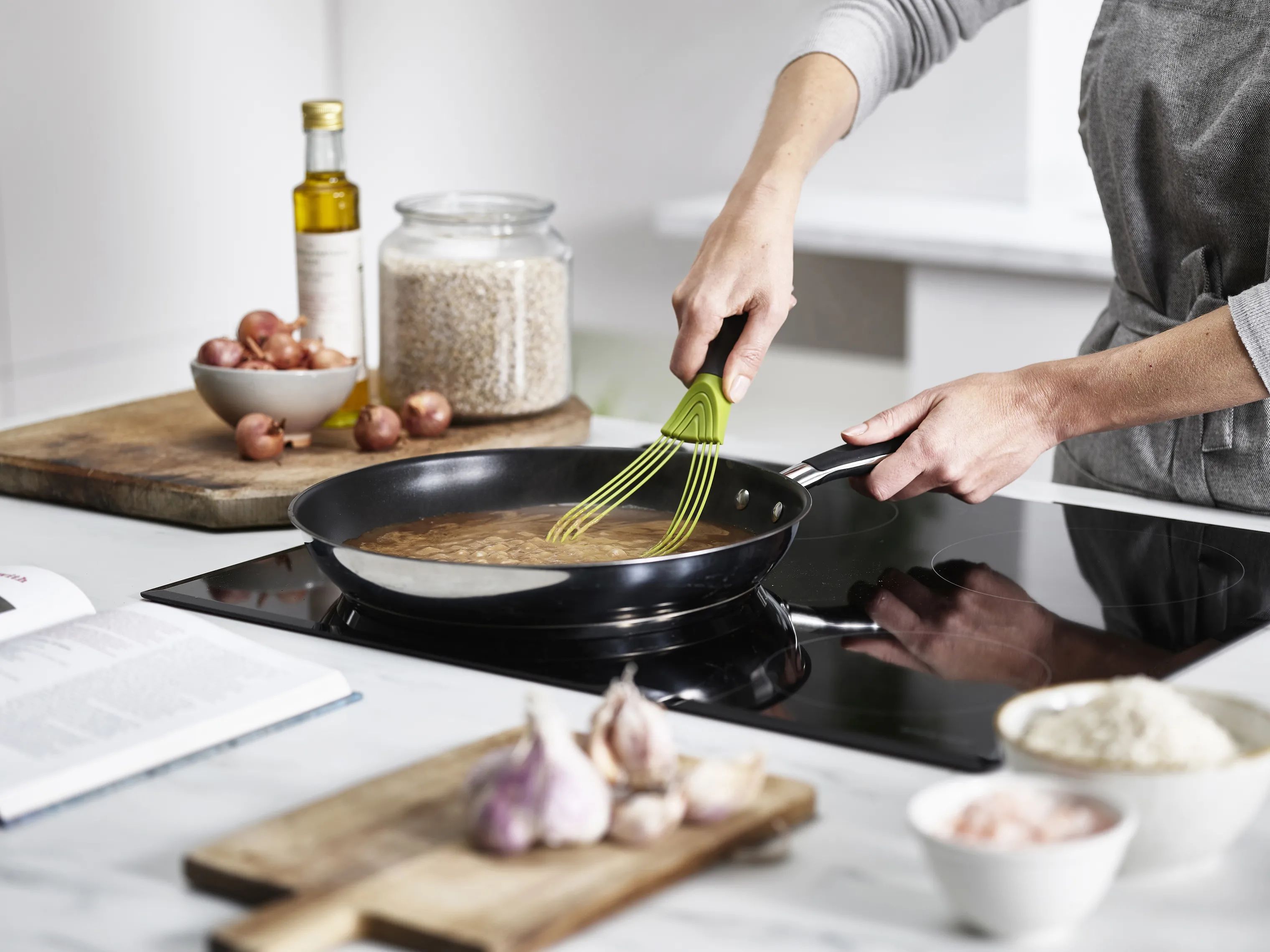 Joseph Joseph Piskeris Cookshop Twist 2-i-1 Piskeris i Grøn/grå, 28 cm, 5