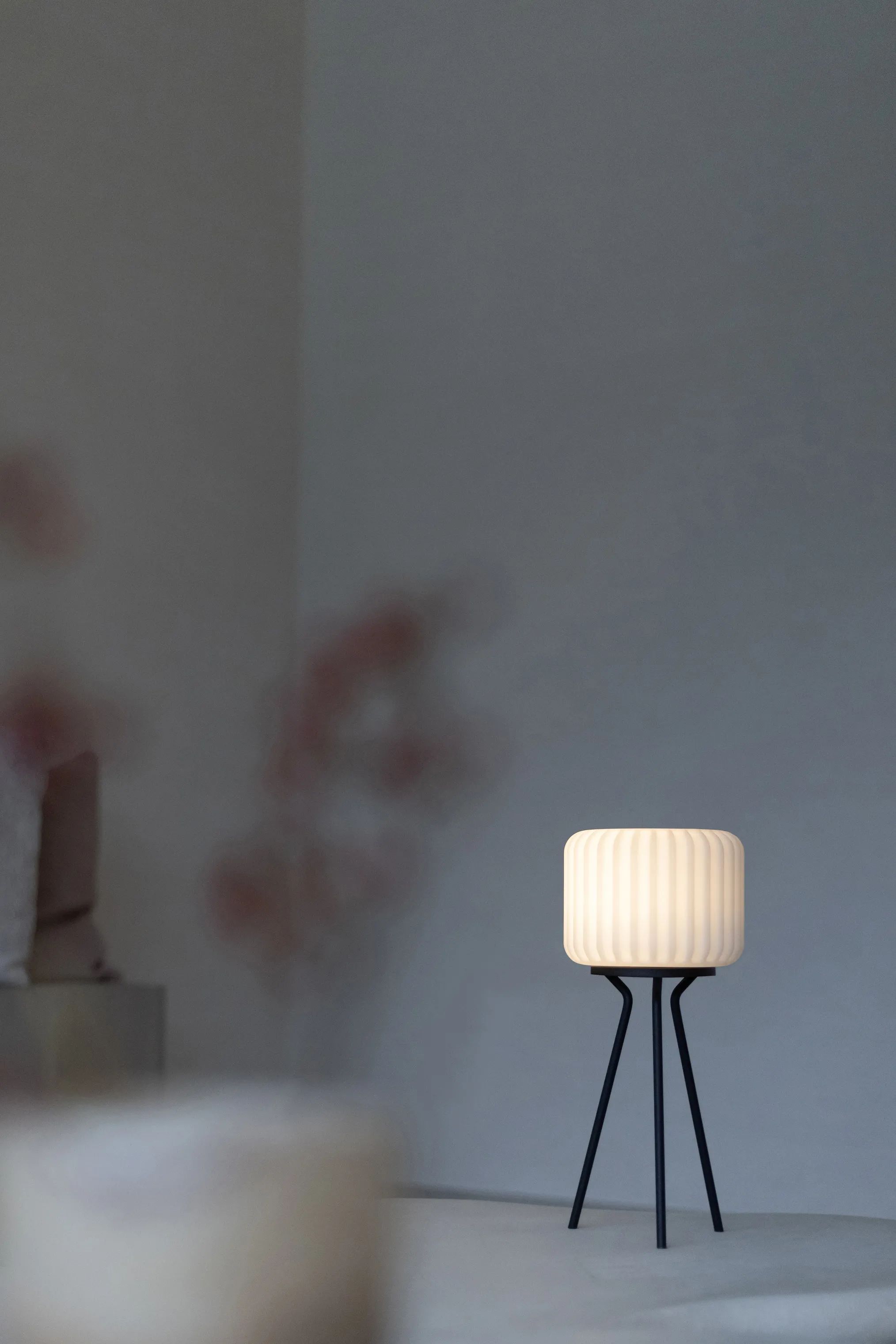 Atelier Pierre since 1968 Bordlamper Dentelles Tripod Lampefod i sort, 2