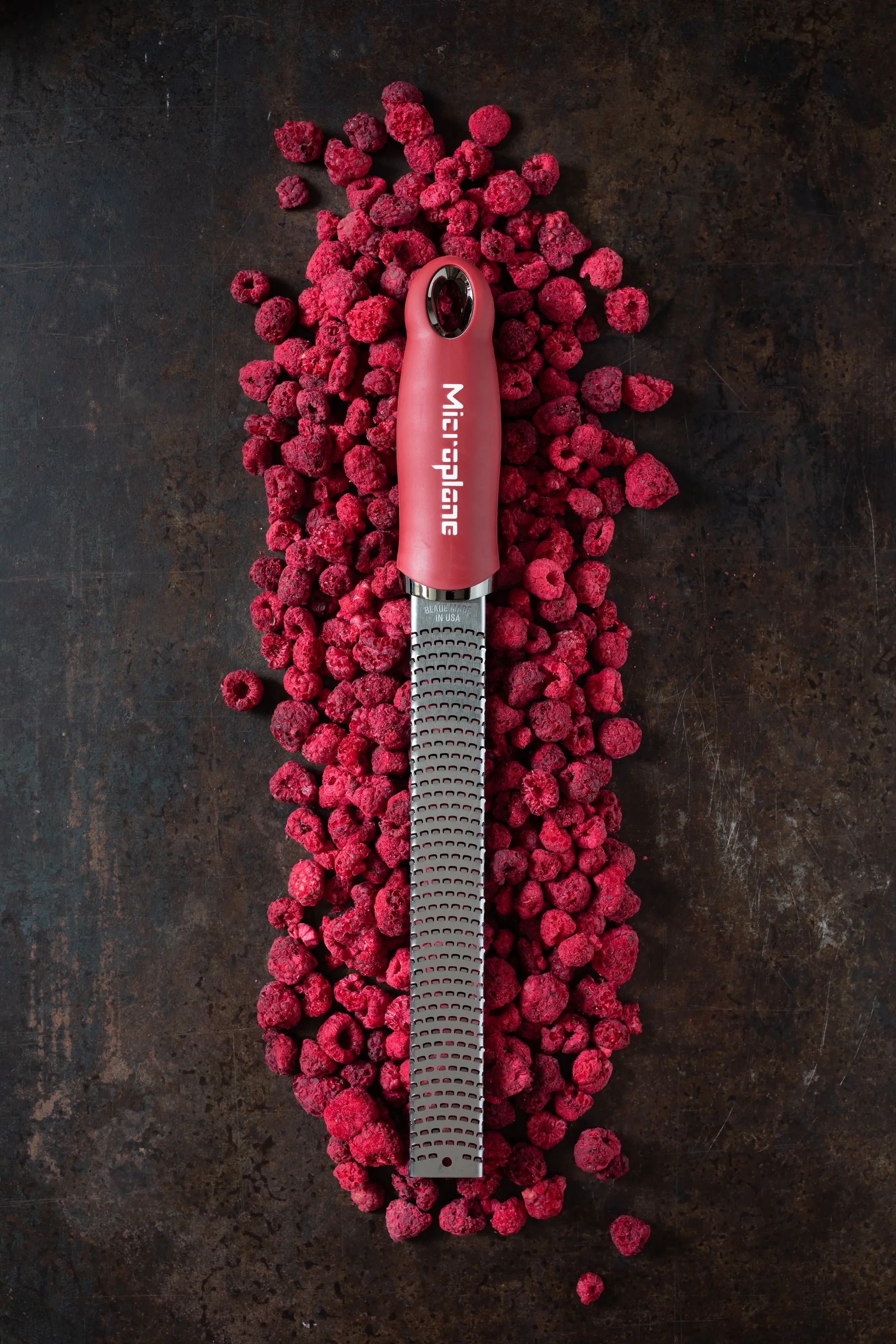 Microplane Rivejern Premium Zester Premium Classic Rivejern i Mørkerød, 3
