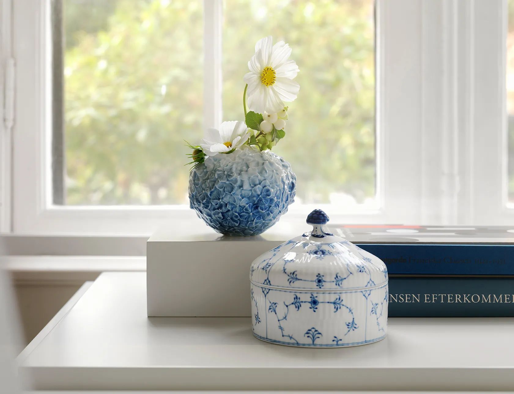 Royal Copenhagen Vaser Art of Giving Flowers Hortensia Vase i Lyseblå, 10 cm, 3