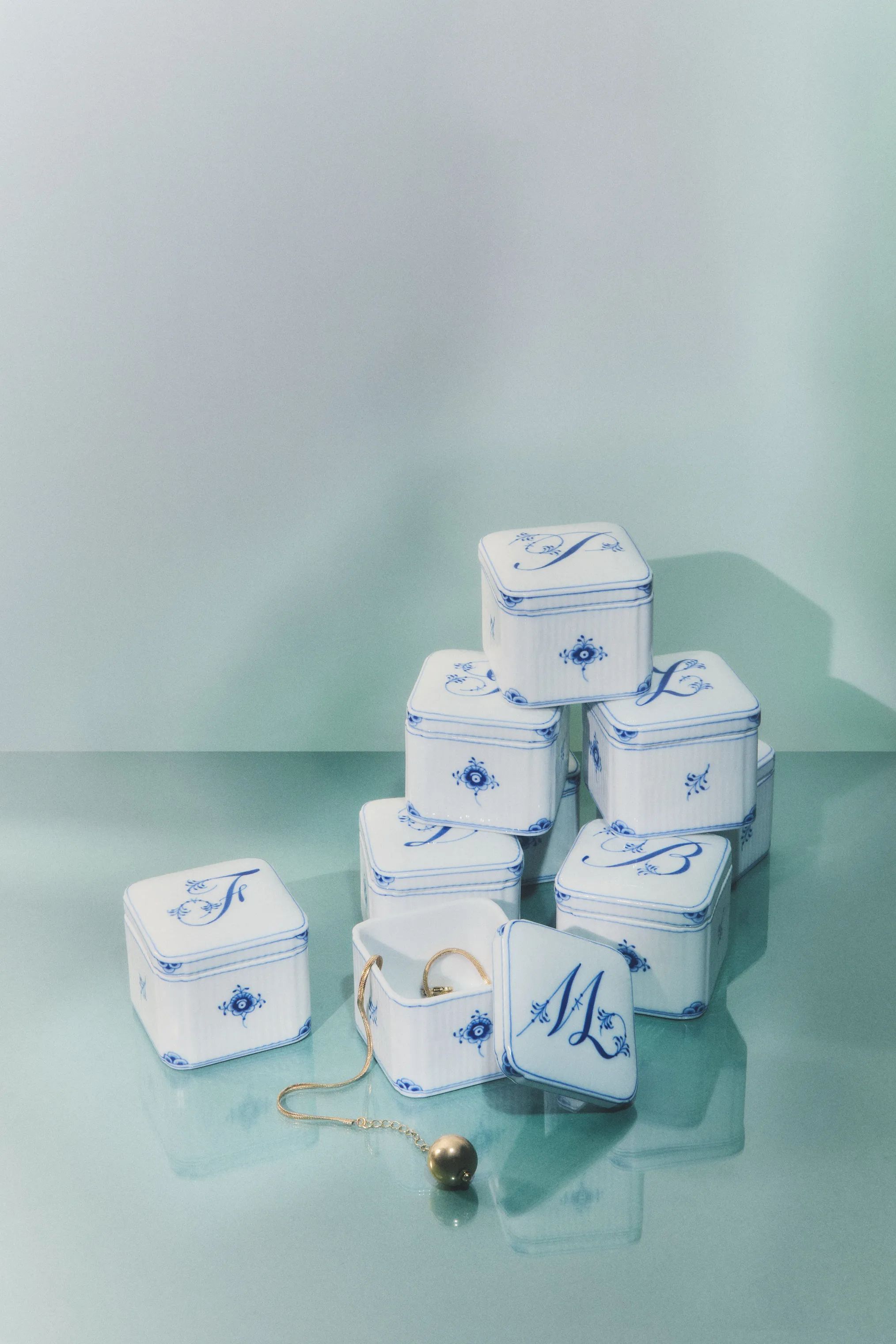 Royal Copenhagen Bonbonniere Alfabet Bonbonniere - Z i Z, 2