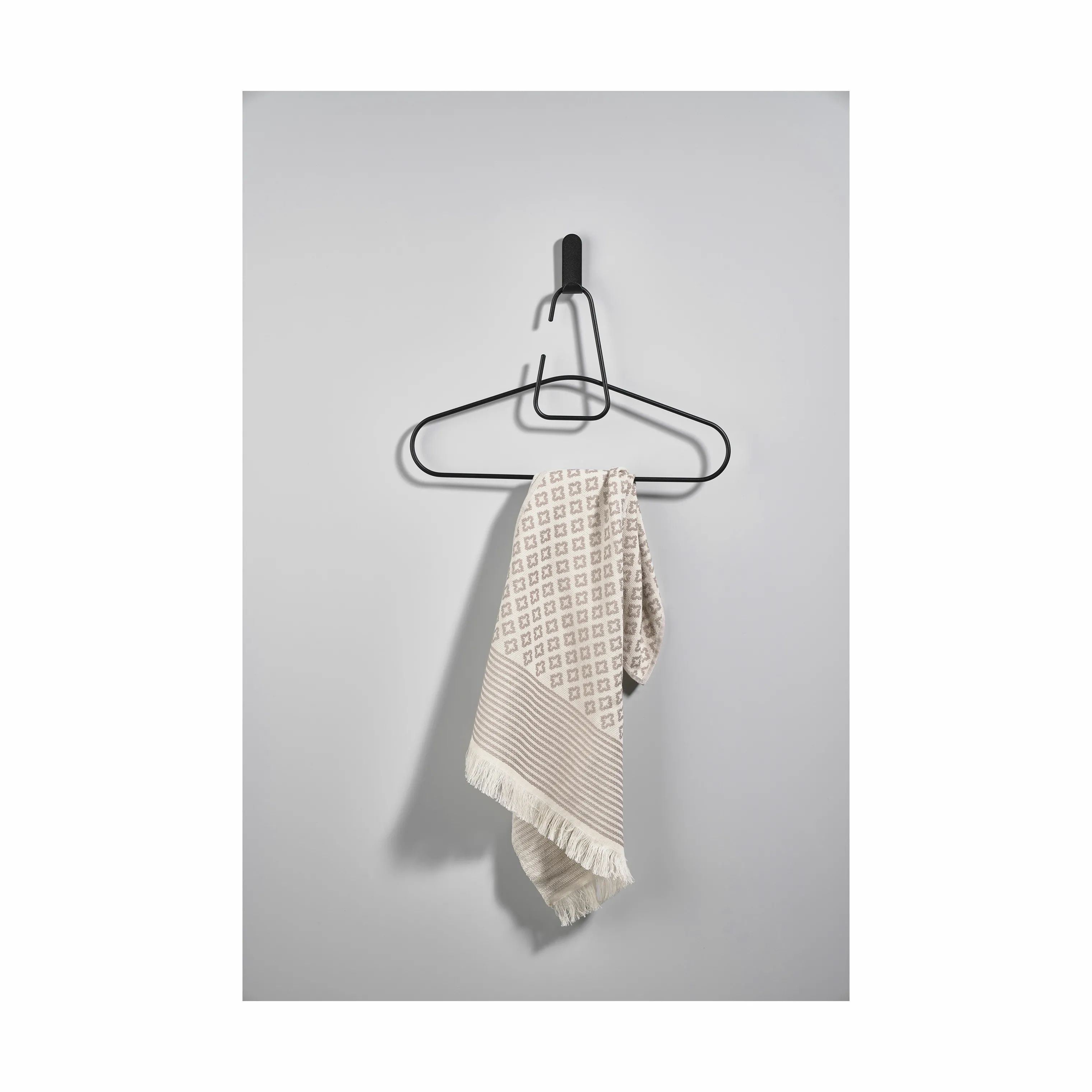 Zone Knager A-collection A-Hanger Bøjle i Black, 40,6 cm, 3