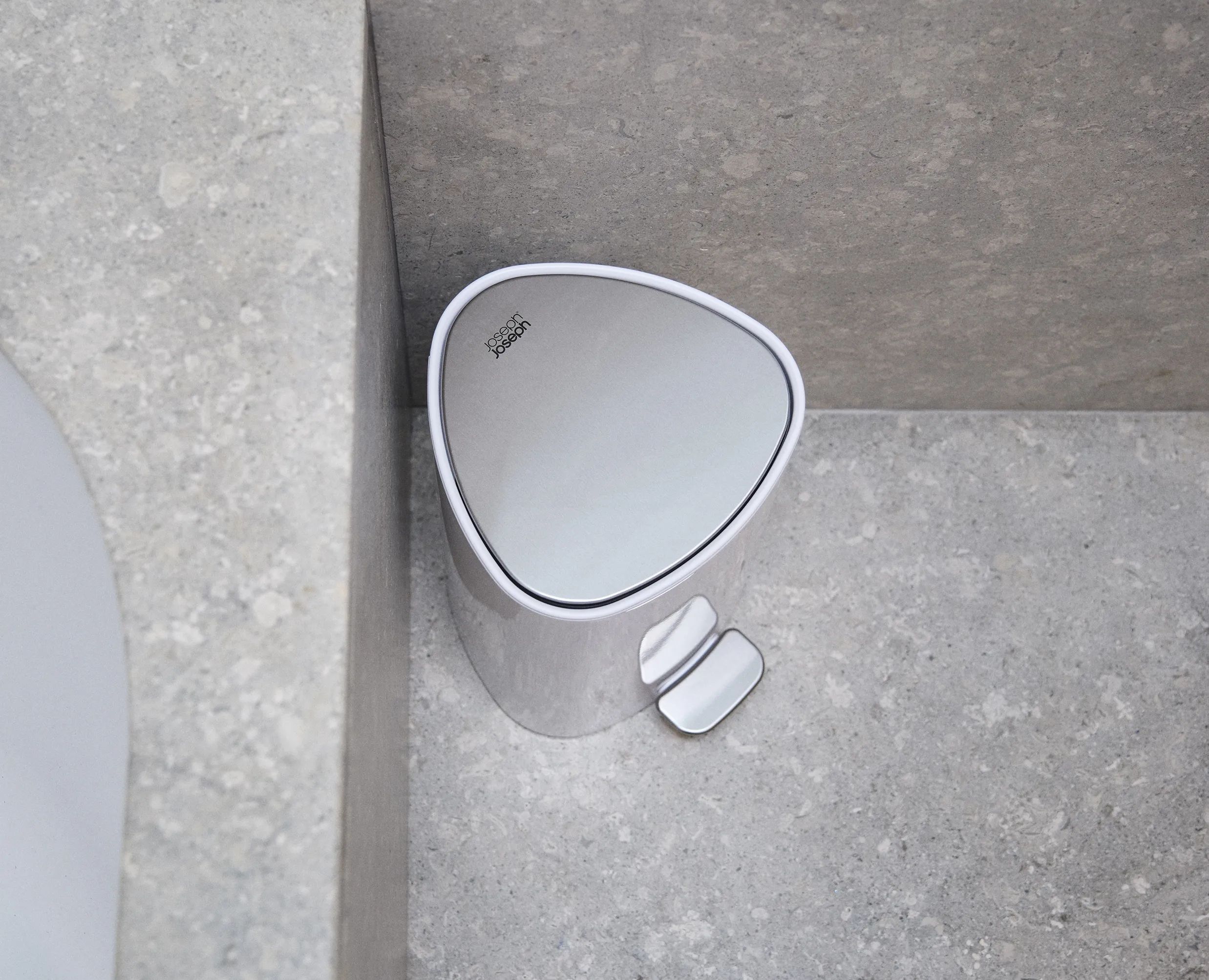 Joseph Joseph Toiletspande Flex EasyStore Toiletspand i White, 2