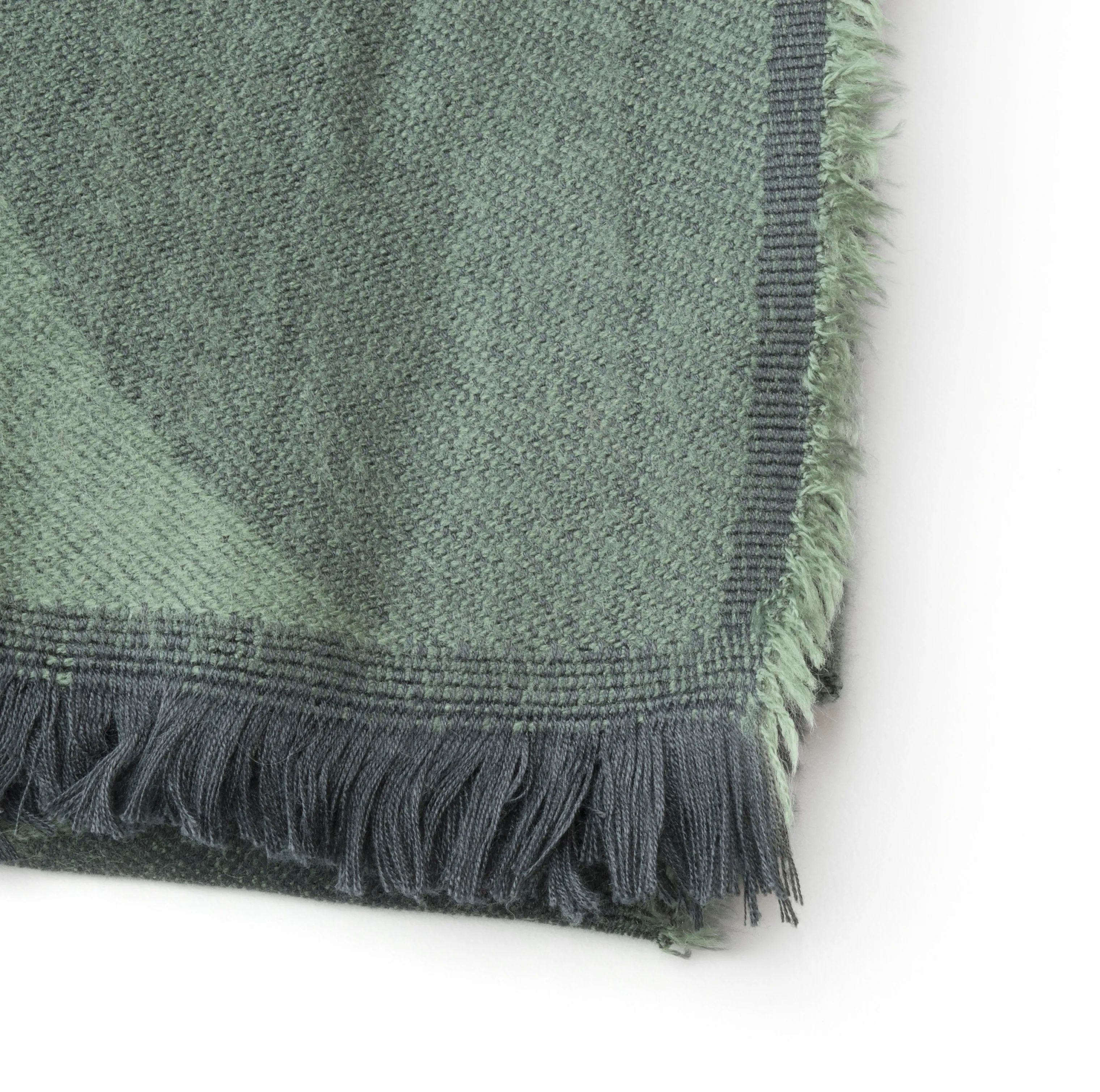 Novoform Plaider Loop Plaid i Laurel green, 2
