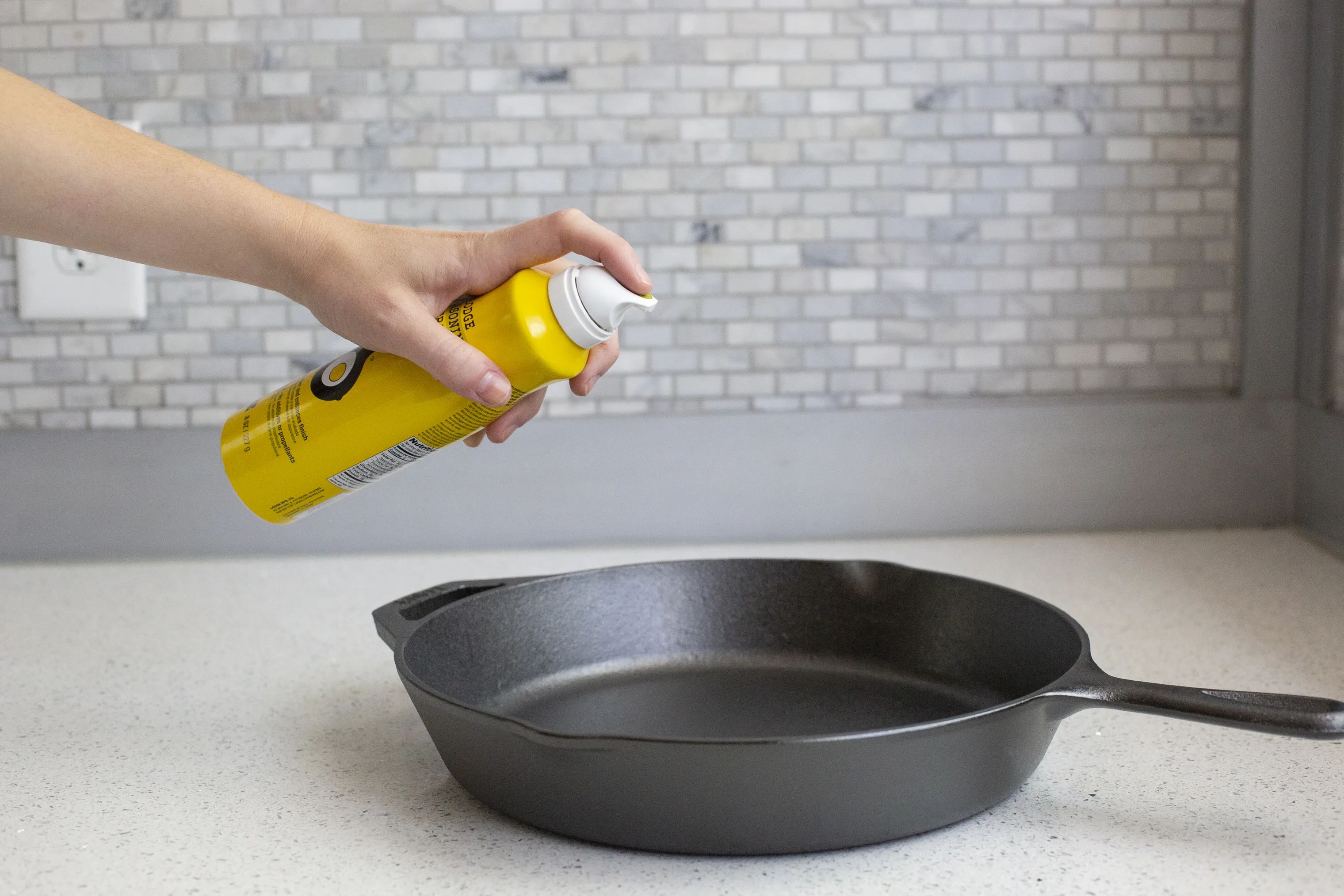 Lodge Cast Iron Øvrigt grilltilbehør Oliespray i Gul, 2