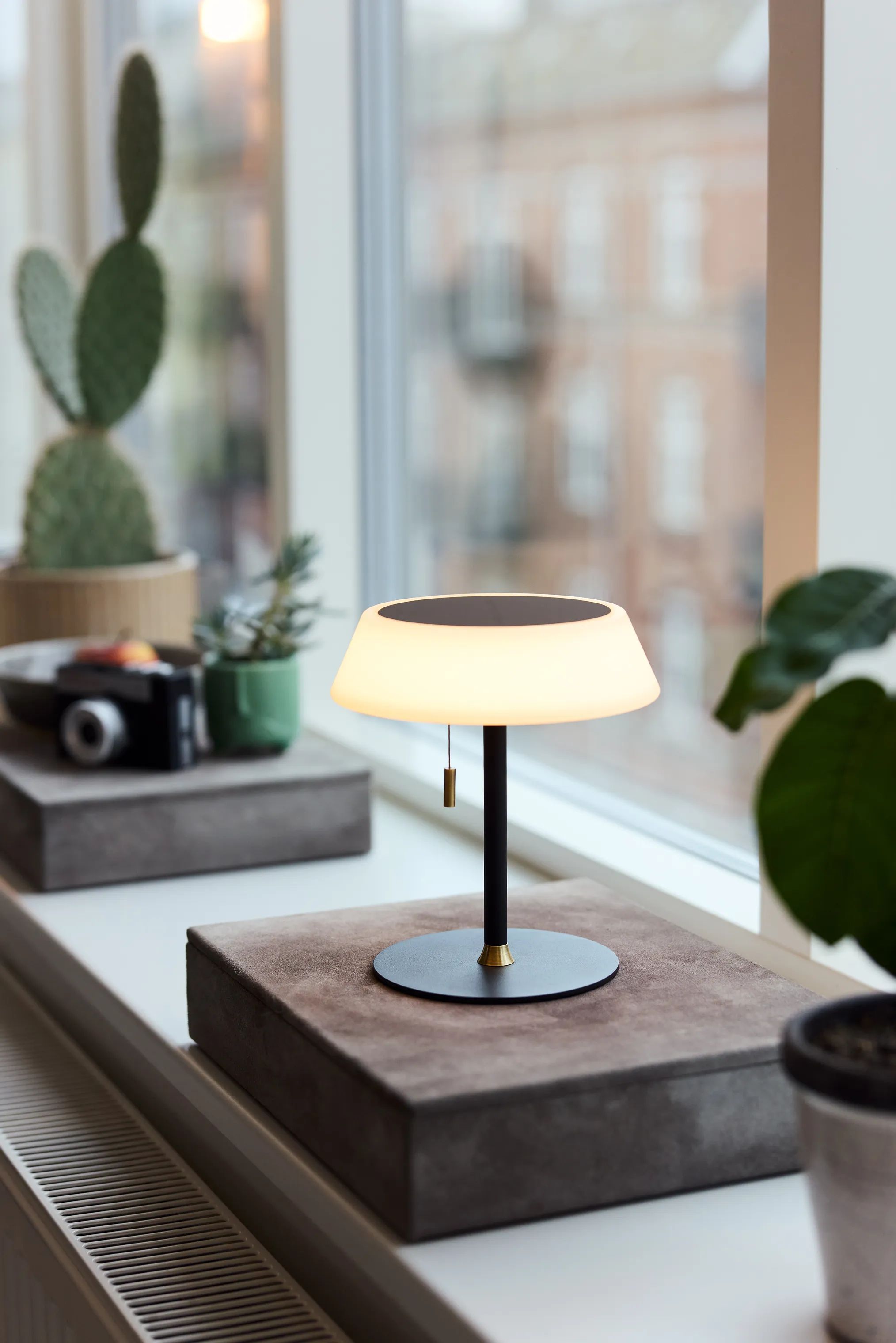 Halo Design Bordlamper Solar Bordlampe i Sort, 3