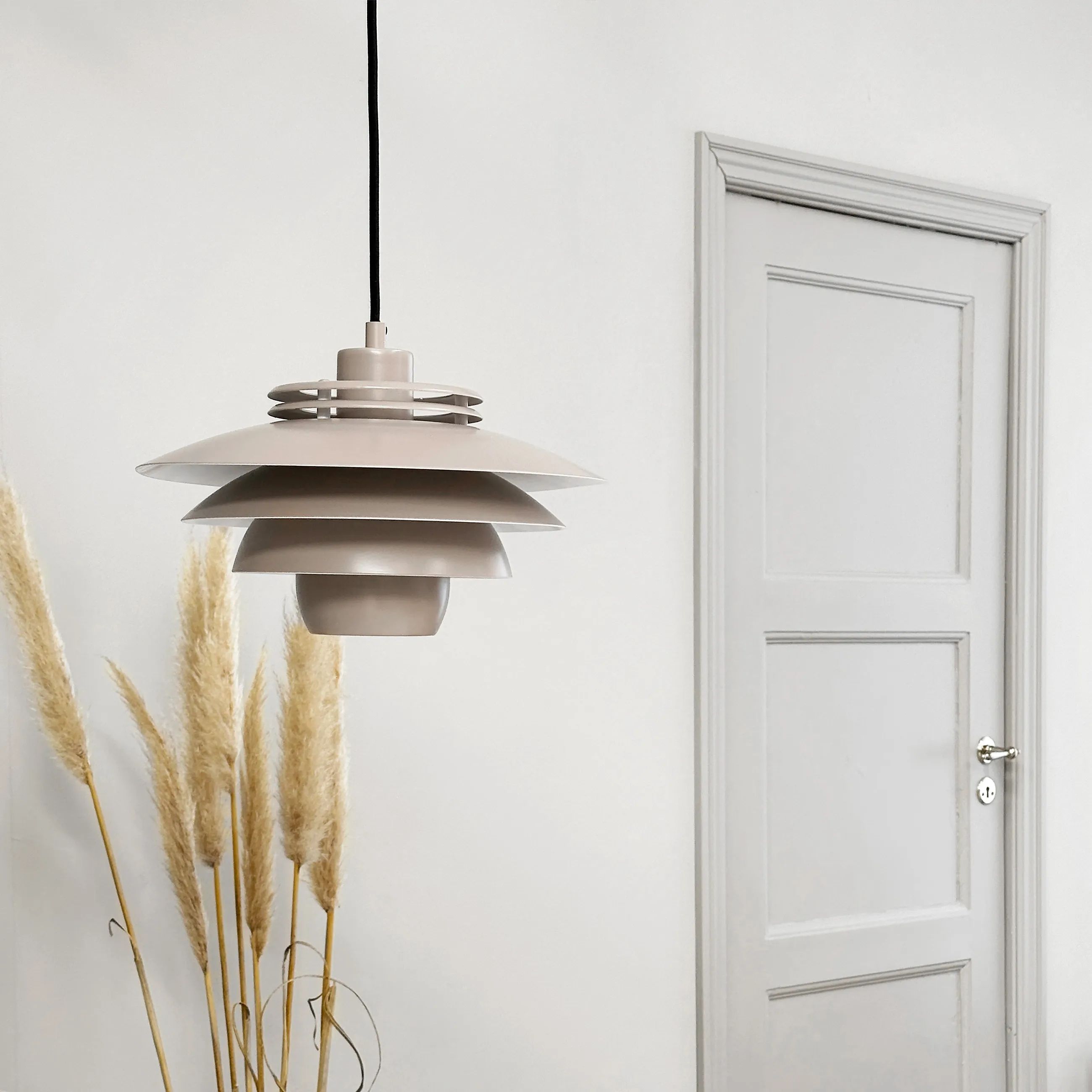 Dyberg Larsen Pendler Ejka Pendel i Beige, 30 cm, 2
