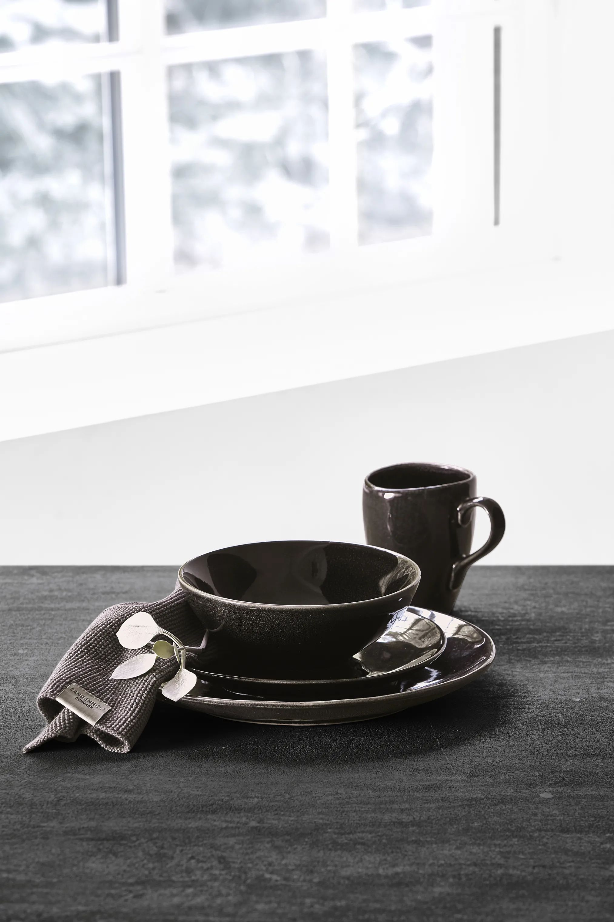 Broste Copenhagen Frokosttallerkener Nordic Coal Tallerken i Charcoal, 2