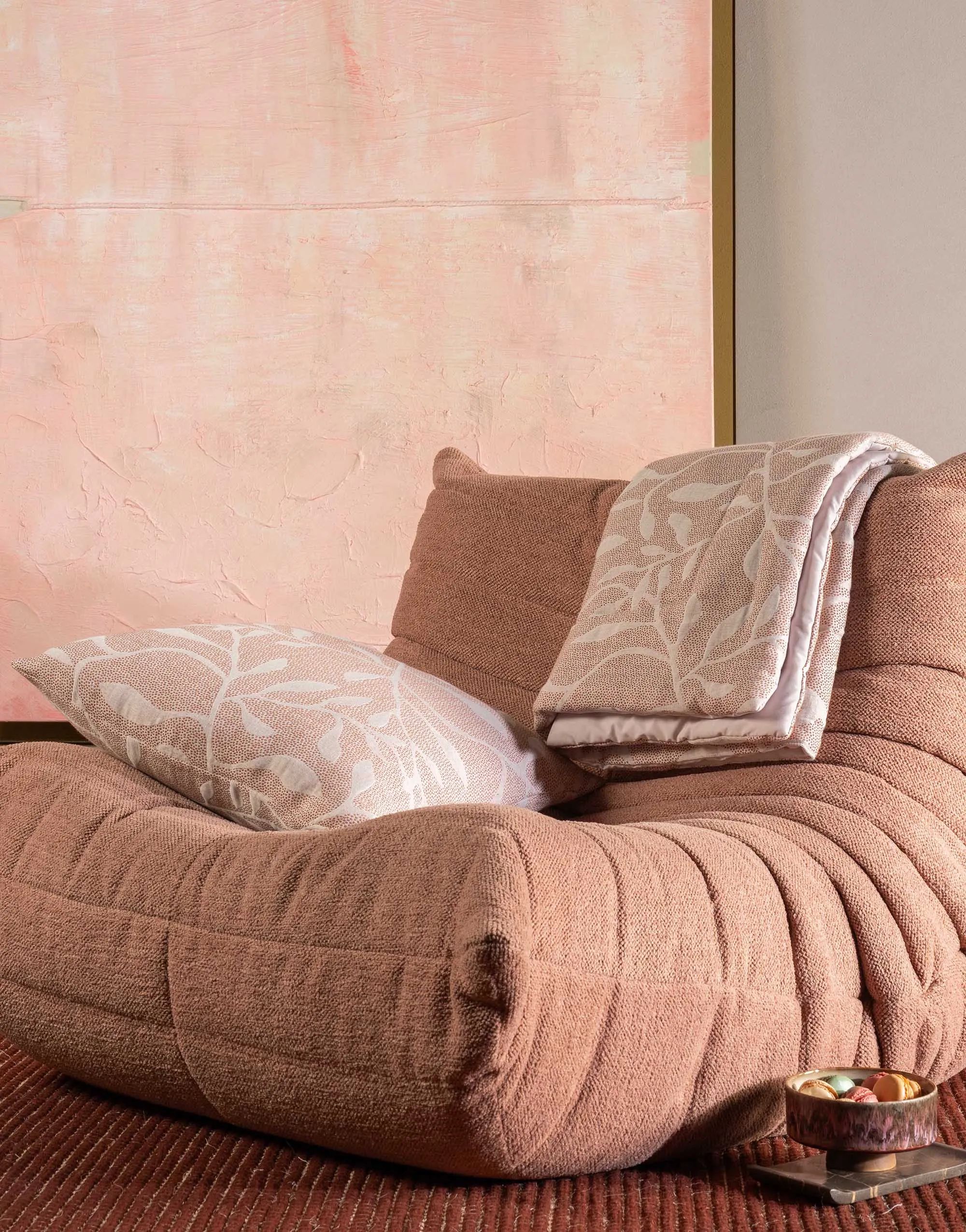 Essenza Pyntepuder Willow Pyntepude i Mocha mousse, B50 x L50 cm, 3