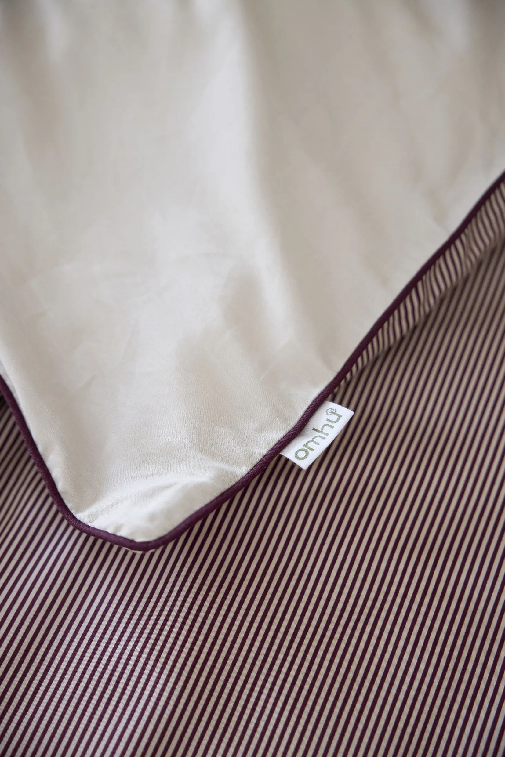 omhu Sengetøj Pin Stripe Sengetøj i Bordeaux/sand, B140 x L200 cm, 5