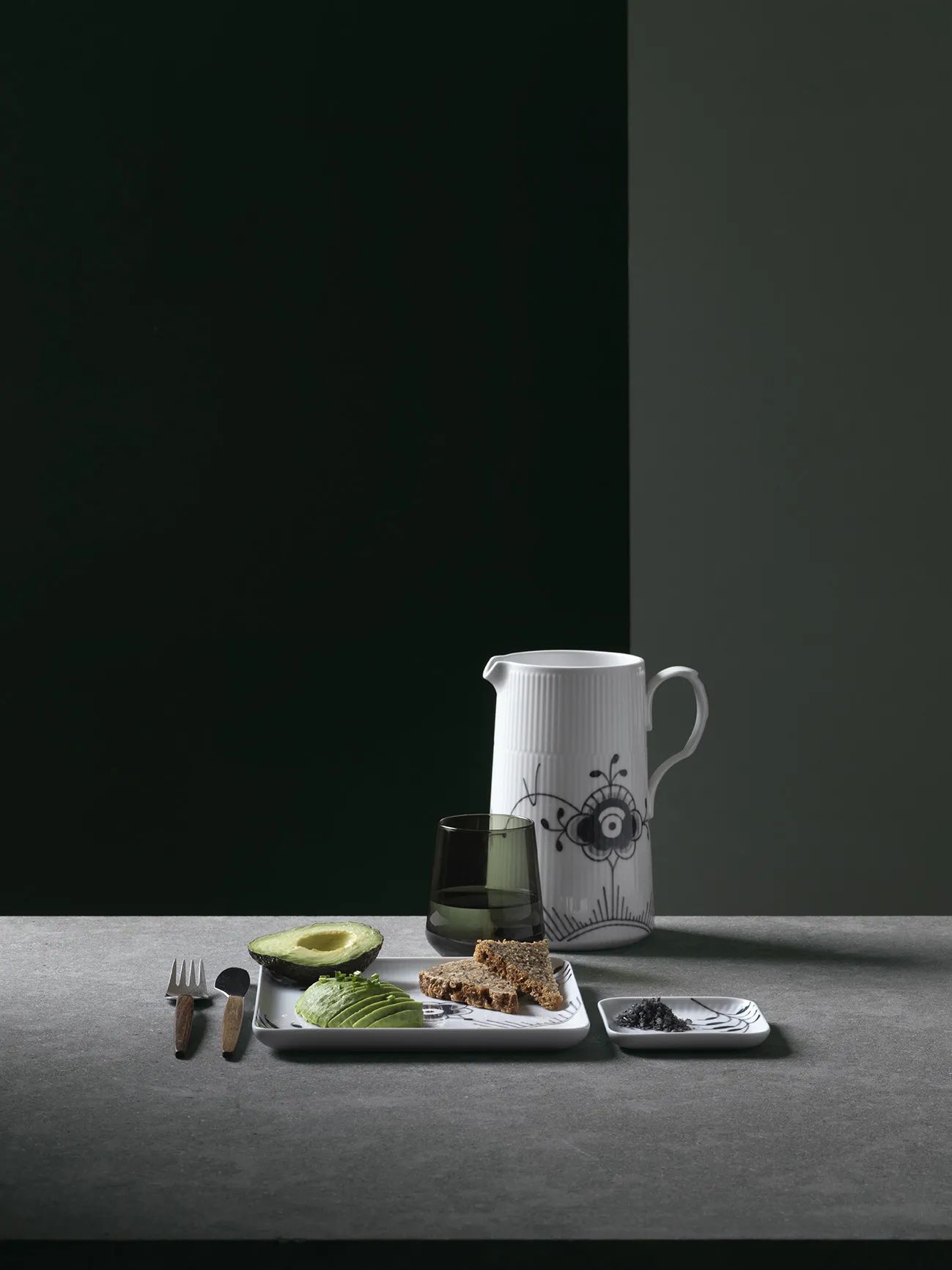 Royal Copenhagen Serveringskander Sort Mega Riflet Kande i 1.5 L, 2