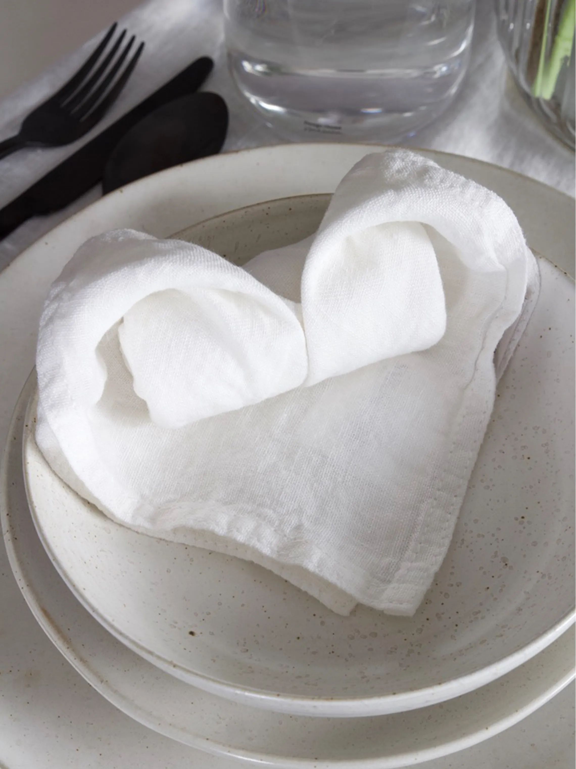 Svanefors Stofservietter Julie Mundserviet i Offwhite, 2