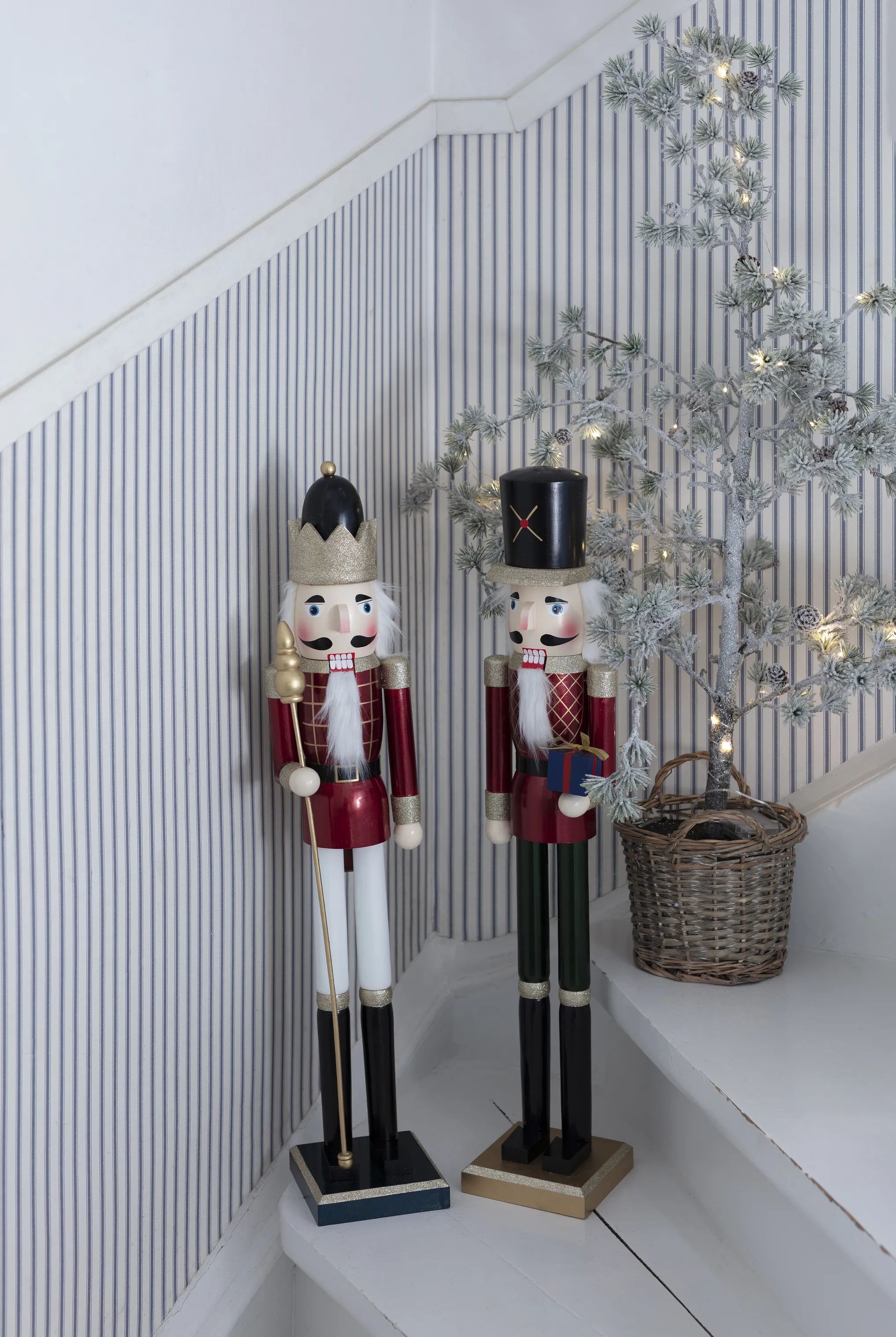 Casa Christmas Juletræer Cedertræ m. LED i Grøn/brun, 2