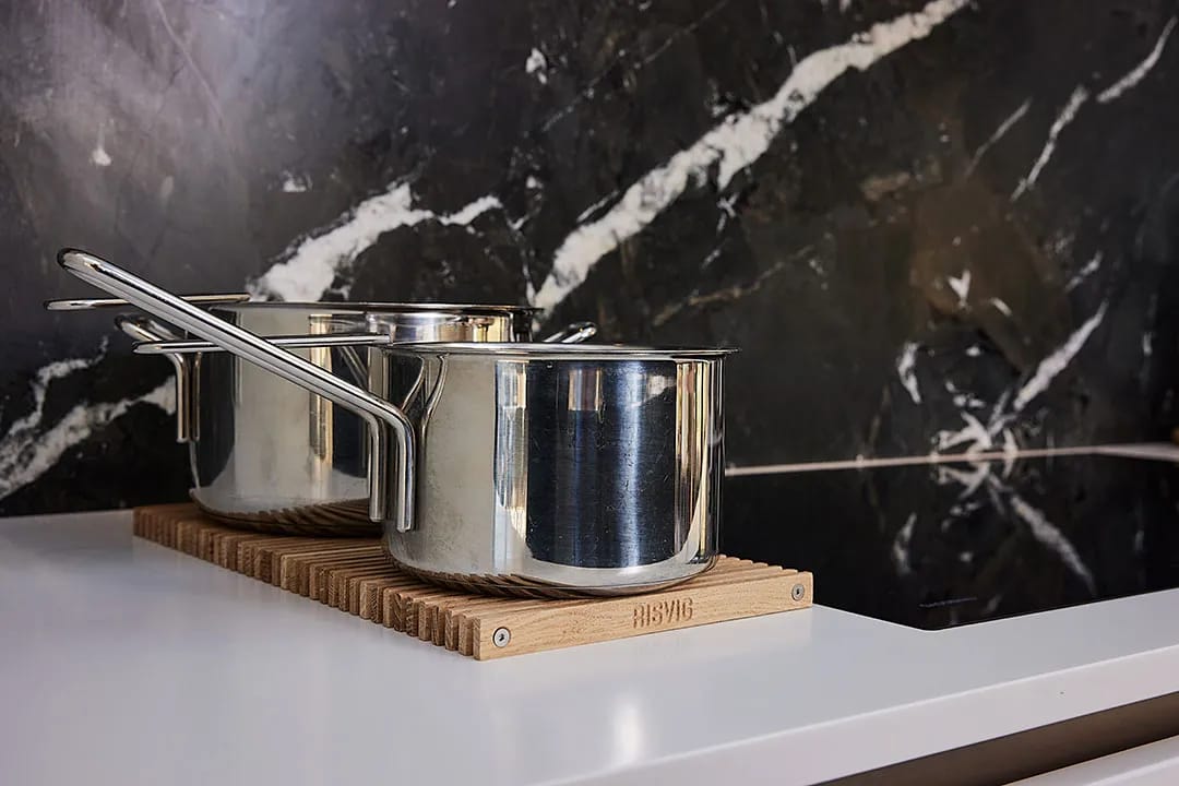 RISVIG Design Bordskånere Lignus Gryderist i Egetræ, 6