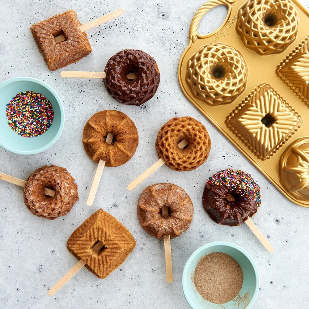 Nordic Ware Øvrige bageforme Geo Bundtlette Kageform i Guldfarvet, 4