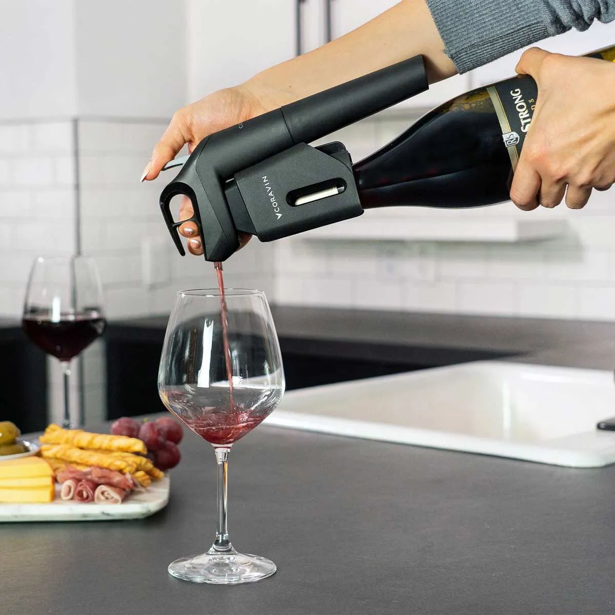 Coravin Vinpumper Timeless Three+ Vinsystem i Grå/sort, 3