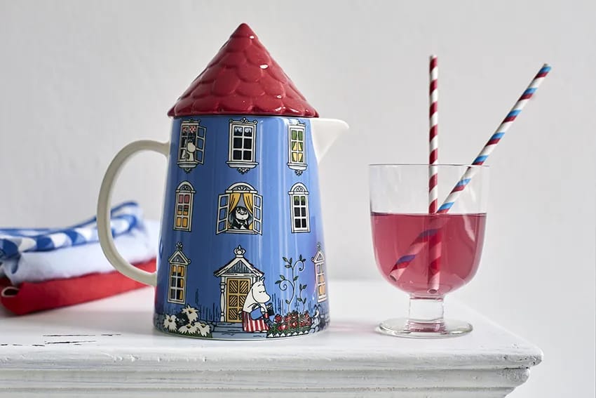 Moomin Arabia Serveringskander Moomin special Kande - Mumihus i Sort/rød, 1 L, 2