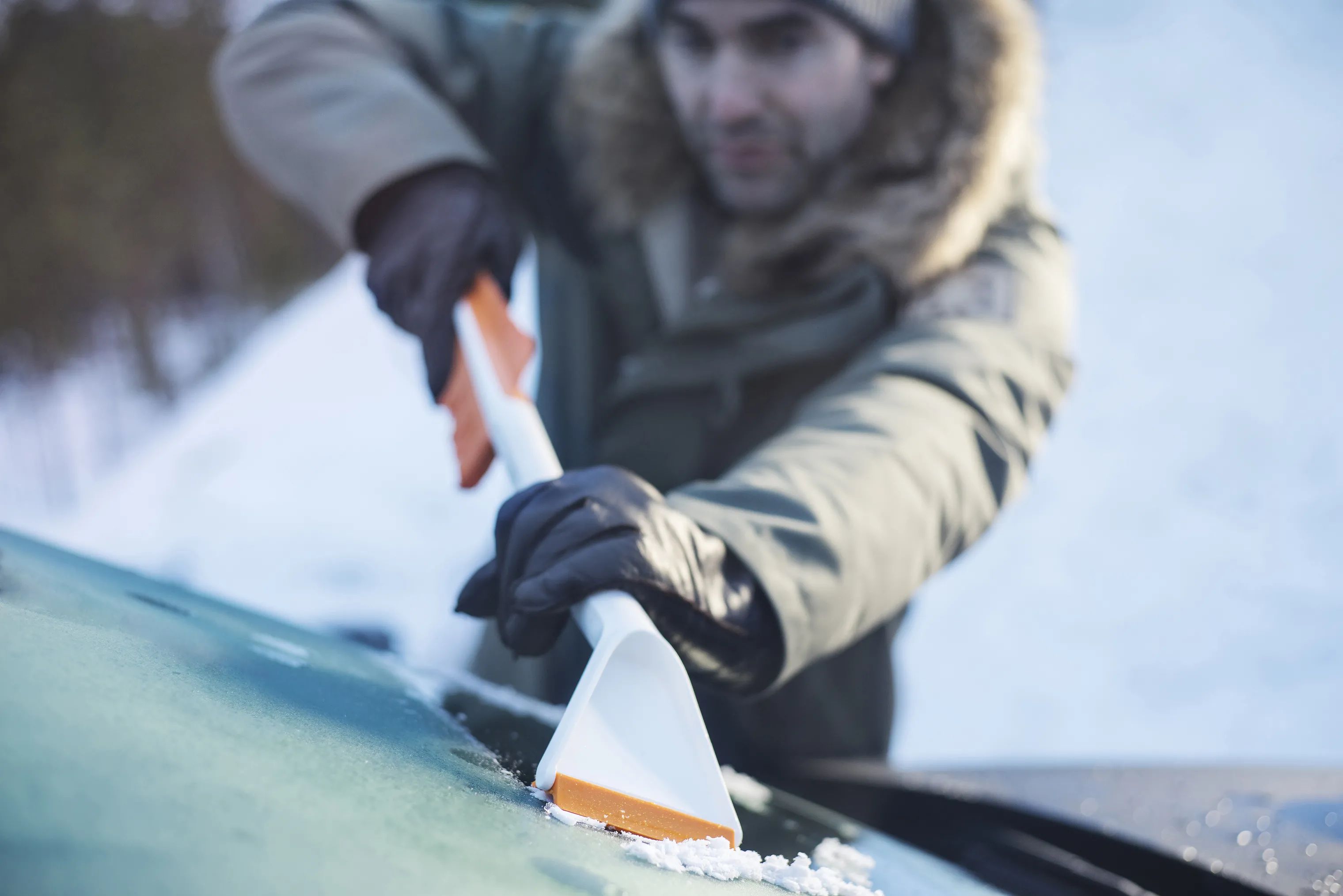 Fiskars Garden Øvrigt biludstyr SnowXpert Børste og isskraber i Hvid/orange, 5