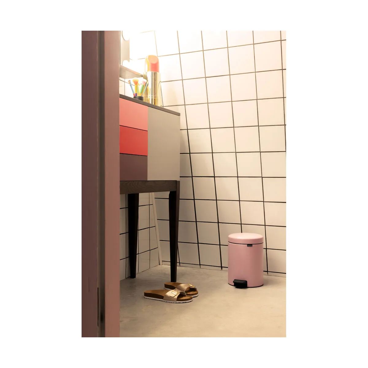 Brabantia Toiletspande NewIcon Pedalspand i Lilac Pink, 5 L, 5