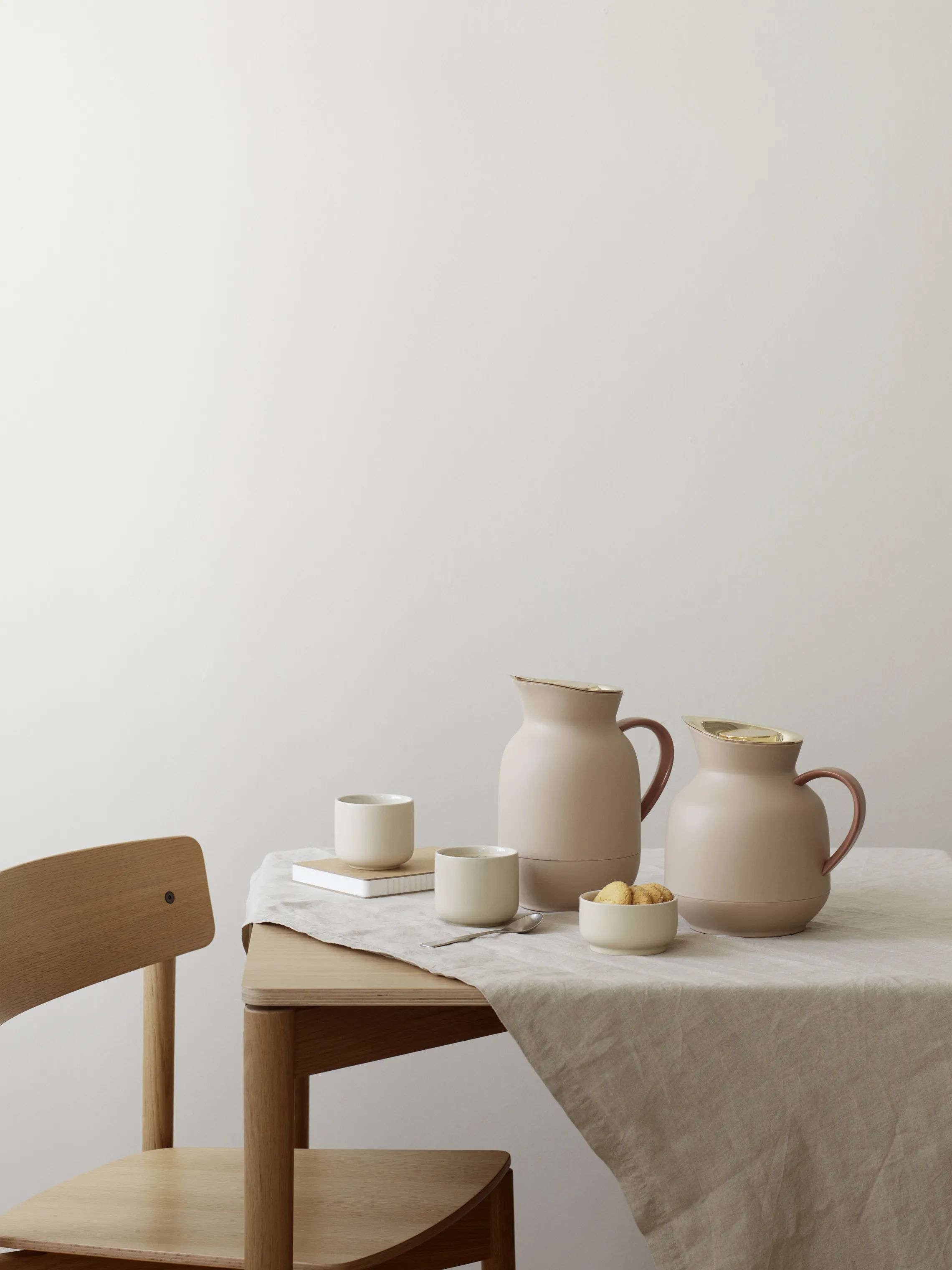 Stelton Termokander Amphora Termokande i Peach, 1 L, 2