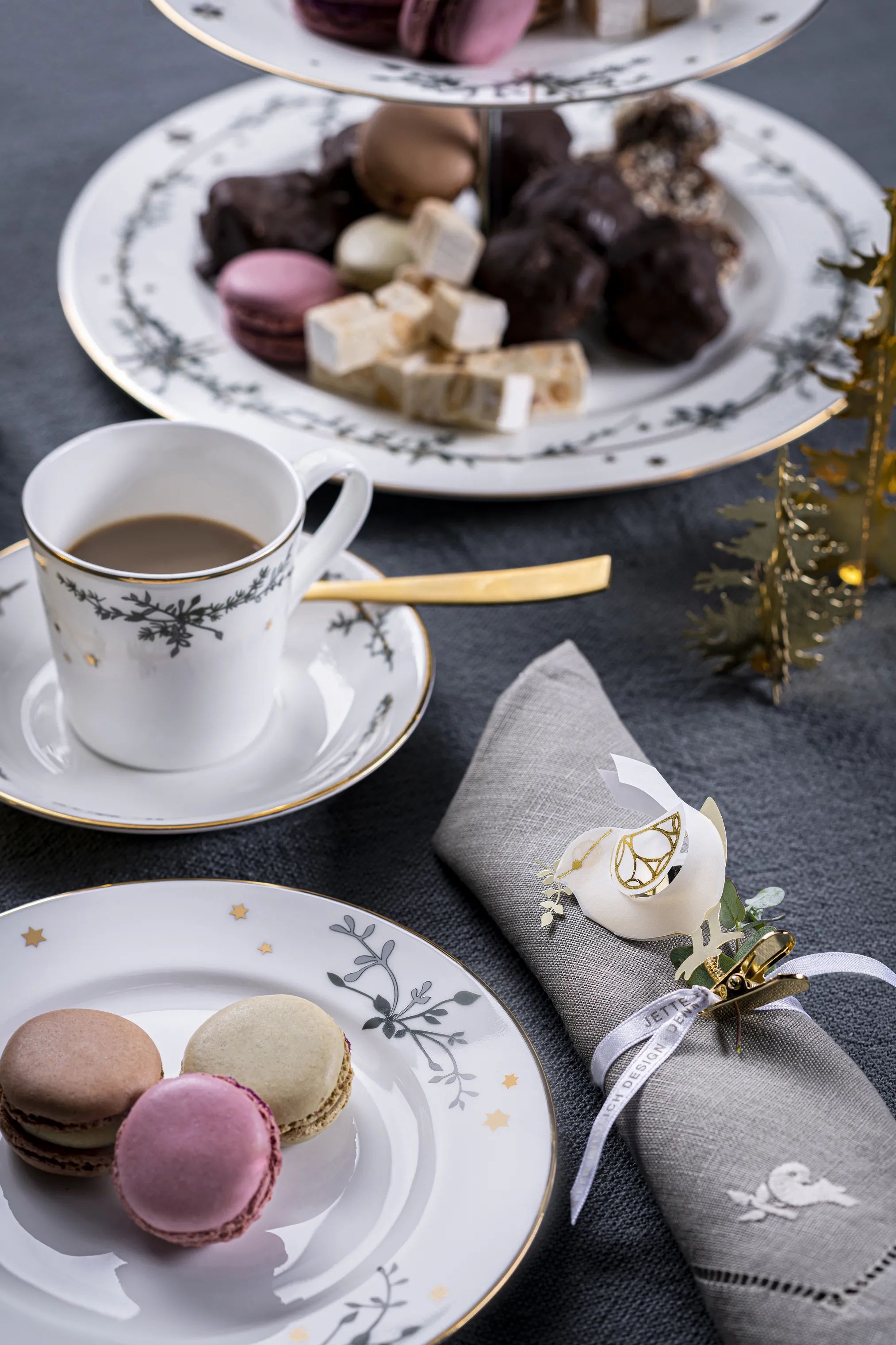 Jette Frölich Design Kagetallerkener Vinterstjerner Desserttallerken i Grøn/guld, 2